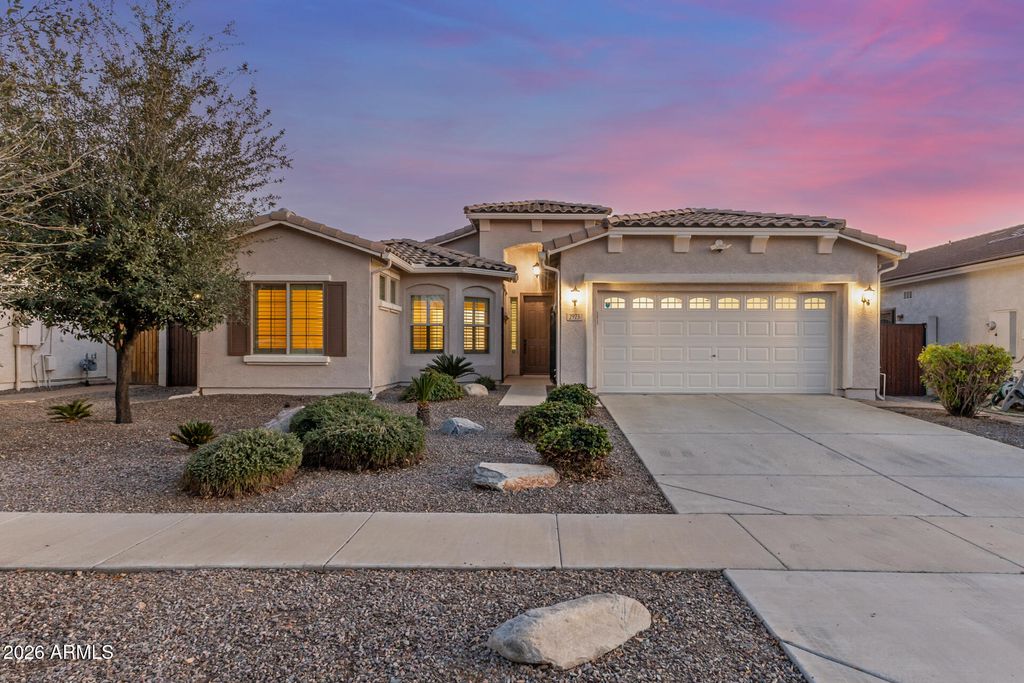 Photo of 2973 E Santa Fe Lane, Gilbert, AZ 85297 (MLS # 6989691)