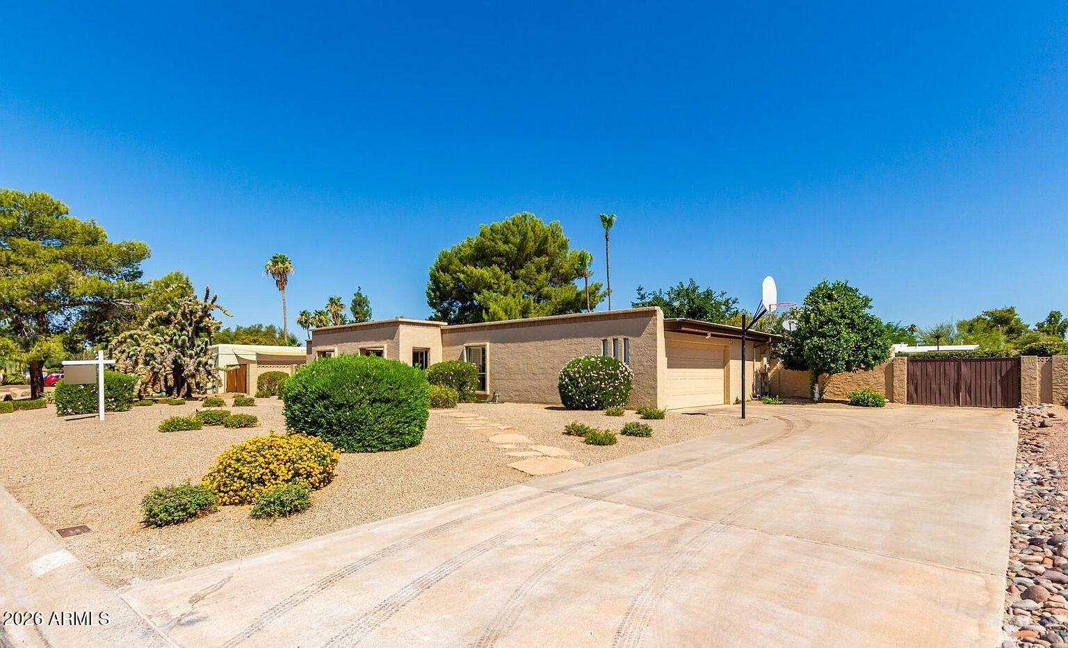 5420 E CHARTER OAK Road