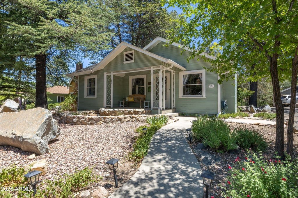 Photo of 335 Park Avenue, Prescott, AZ 86303 (MLS # 7032754)