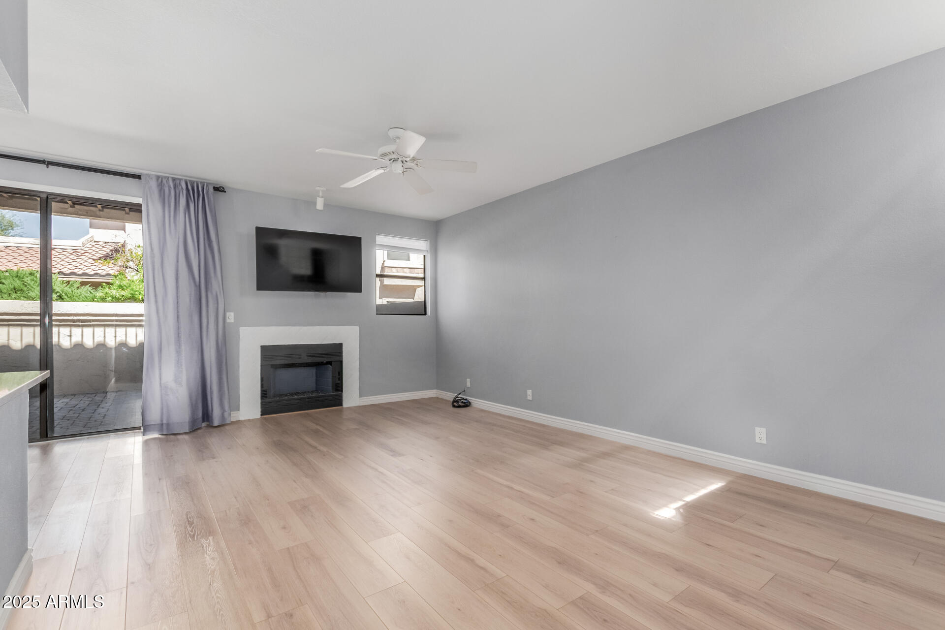 9705 E MOUNTAIN VIEW Road 1126