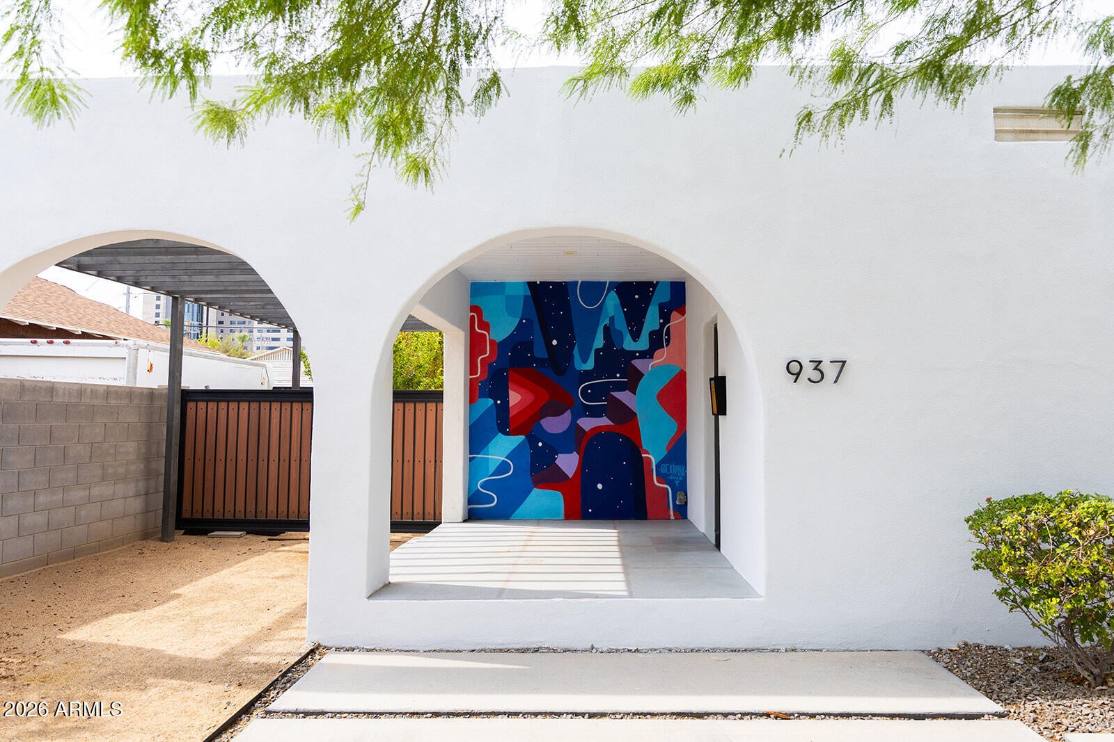 937 E GRANADA Road