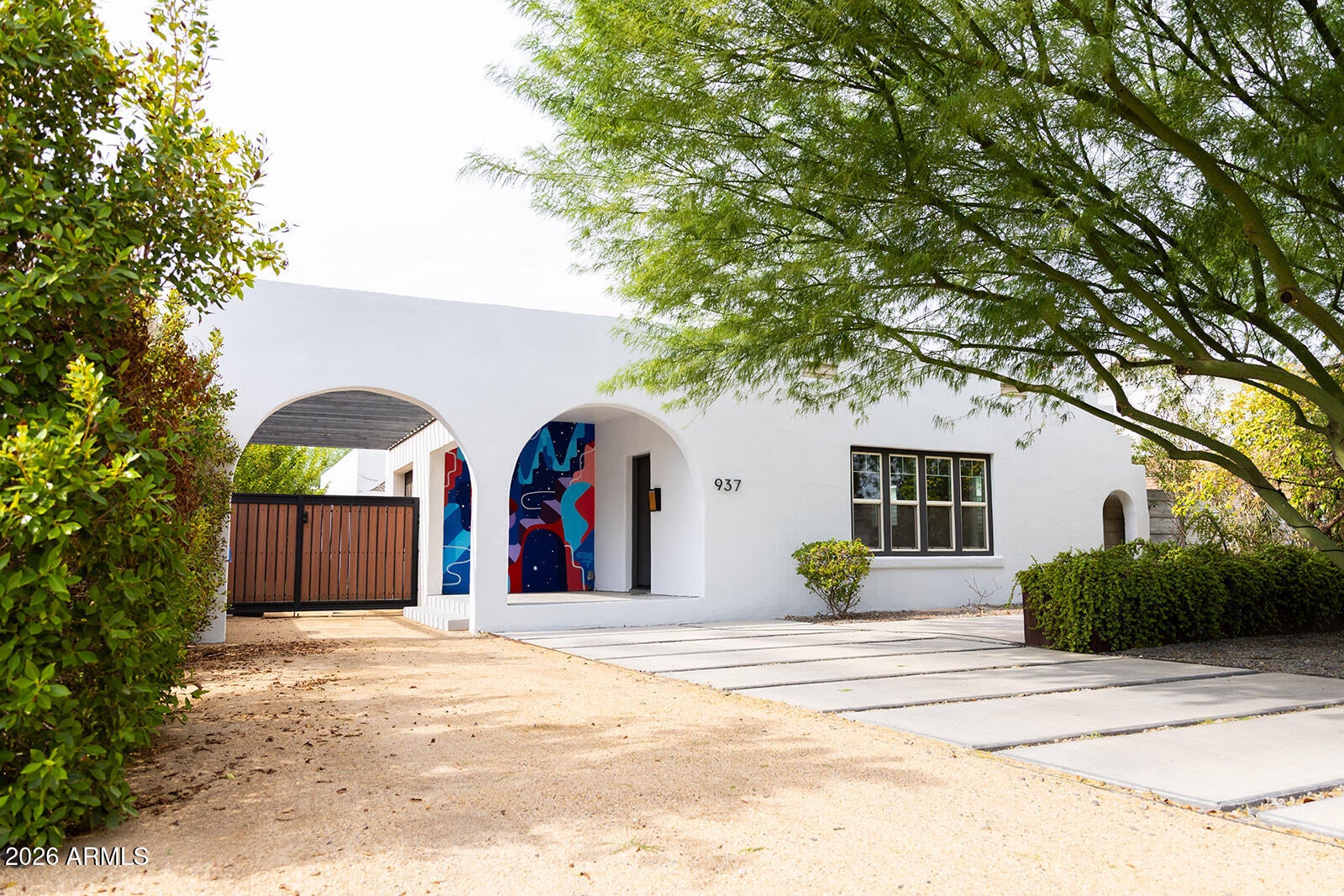 937 E GRANADA Road