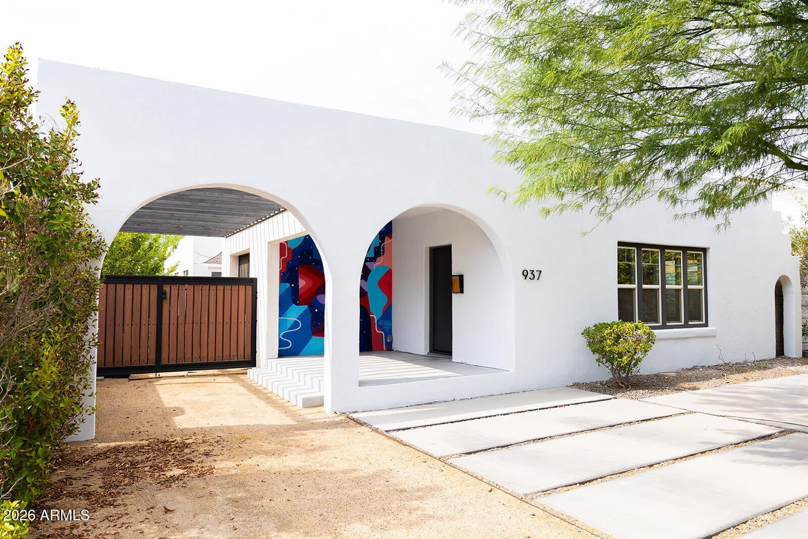 937 E GRANADA Road