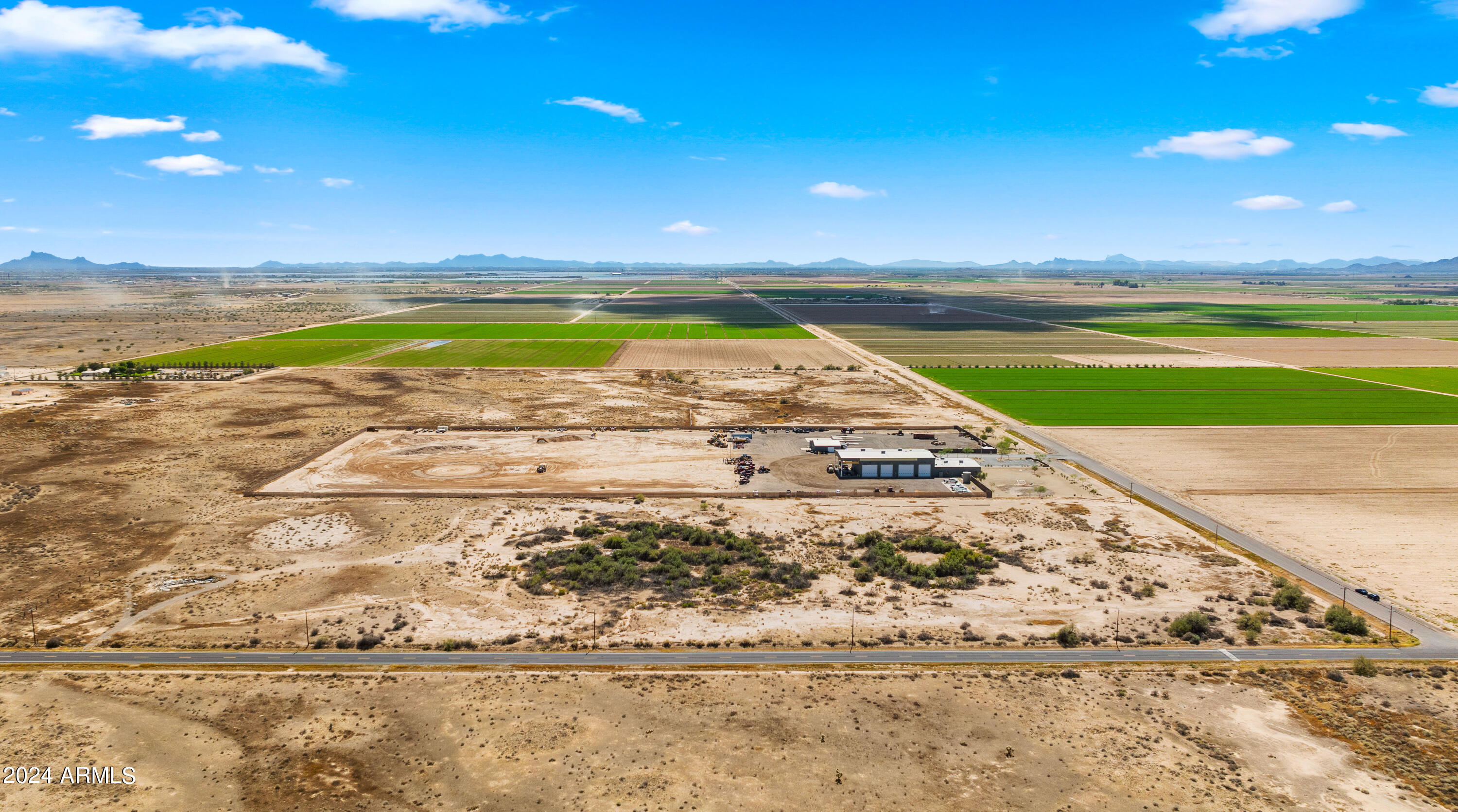 2861 E RANDOLPH Road -