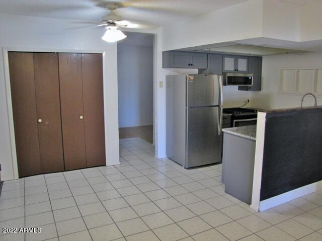 THE MEADOWS - Residential Lease