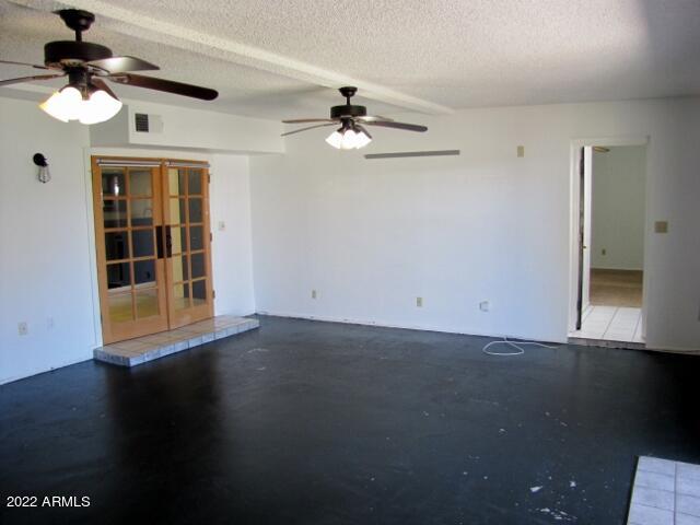 THE MEADOWS - Residential Lease