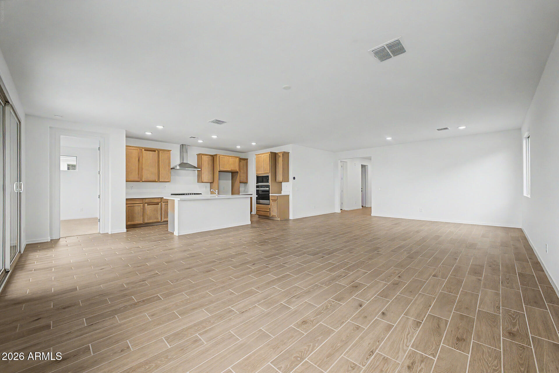 675 W Riparian Drive