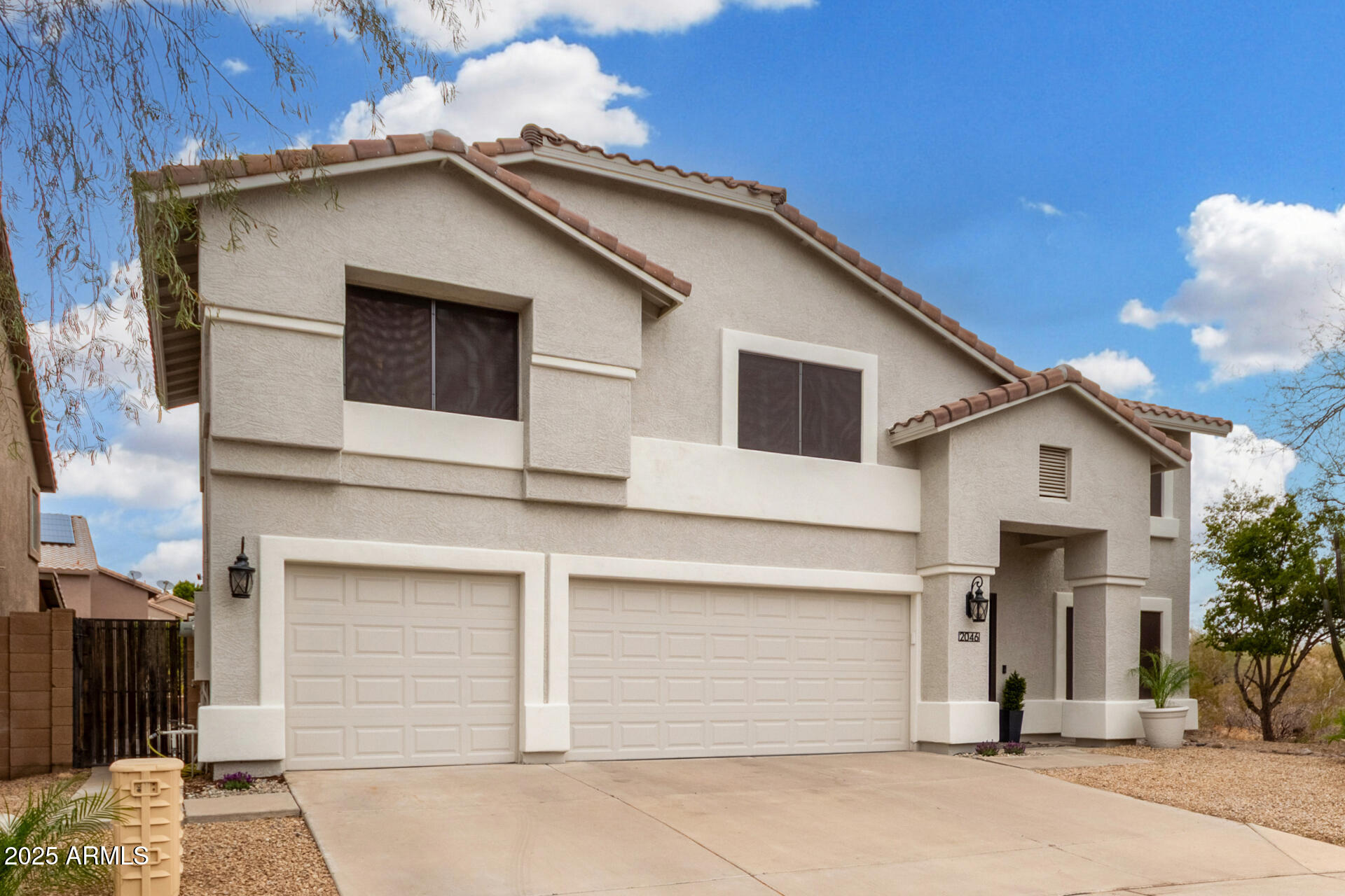 2046 E AVENIDA DEL SOL --