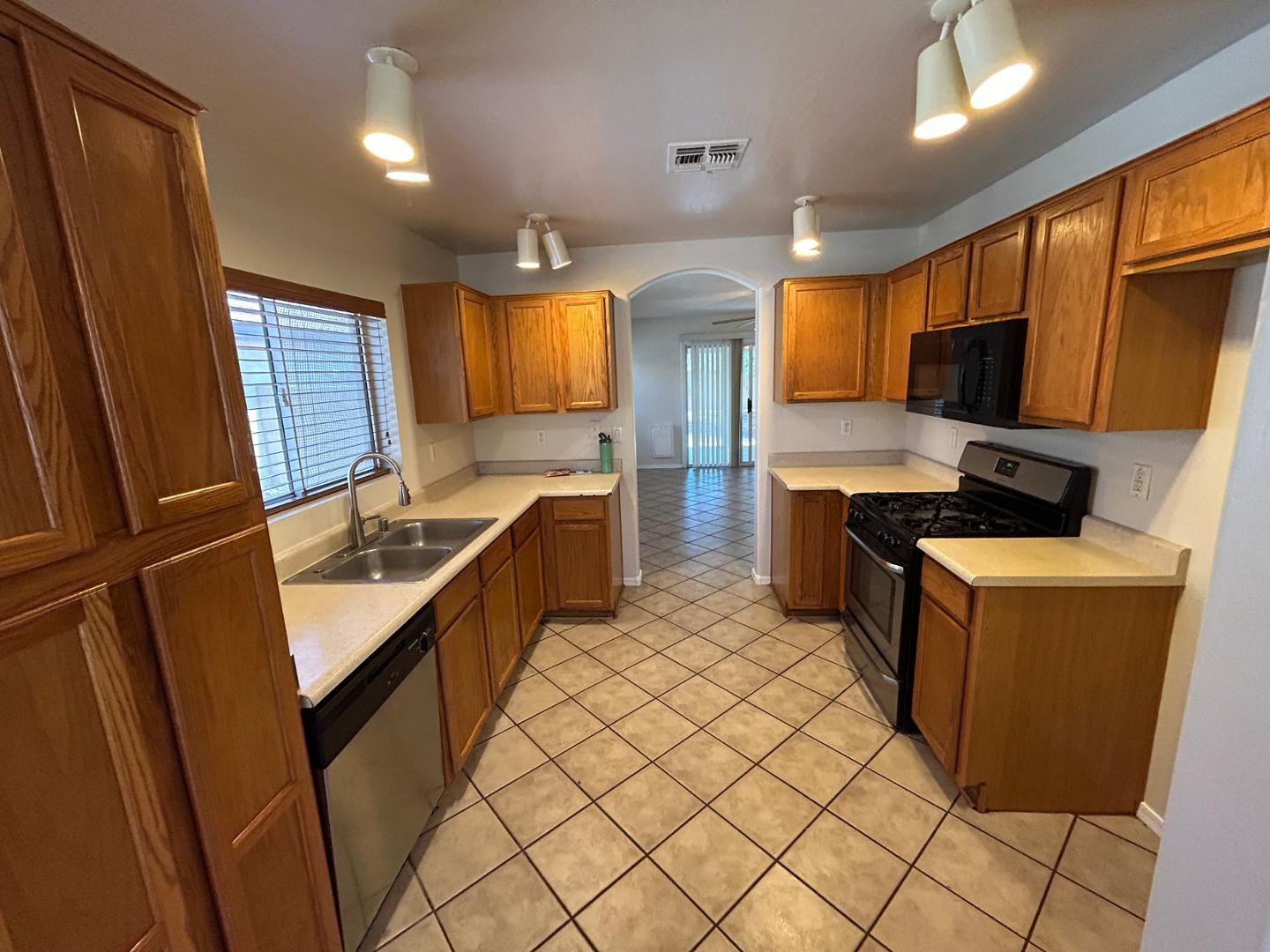 12521 W Myer Lane