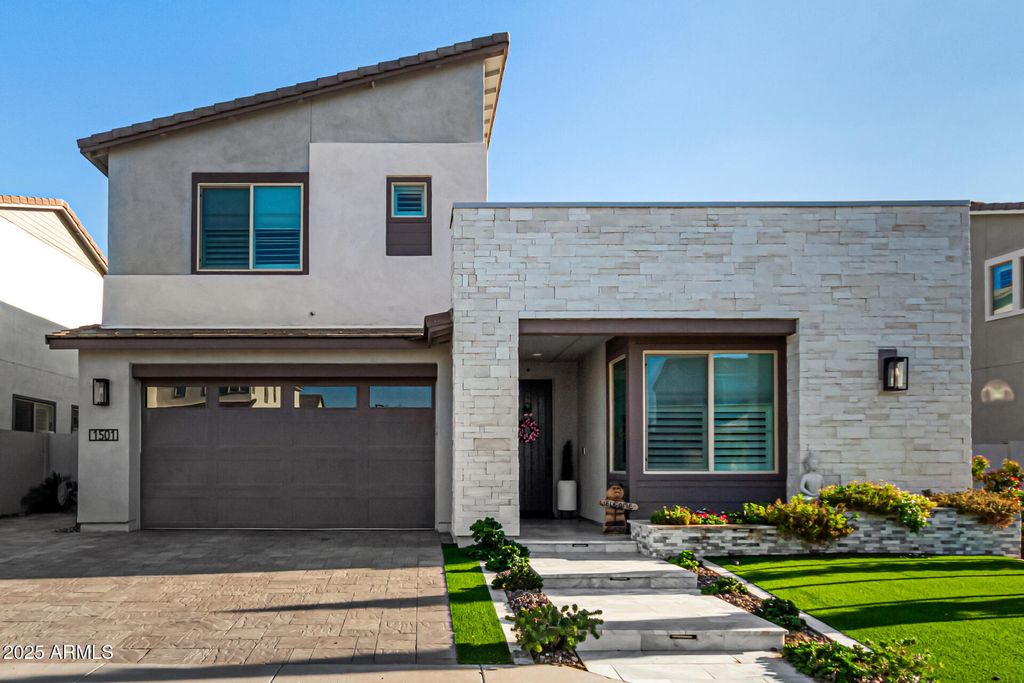 Photo of 1501 E Rakestraw Lane, Gilbert, AZ 85298 (MLS # 6917096)