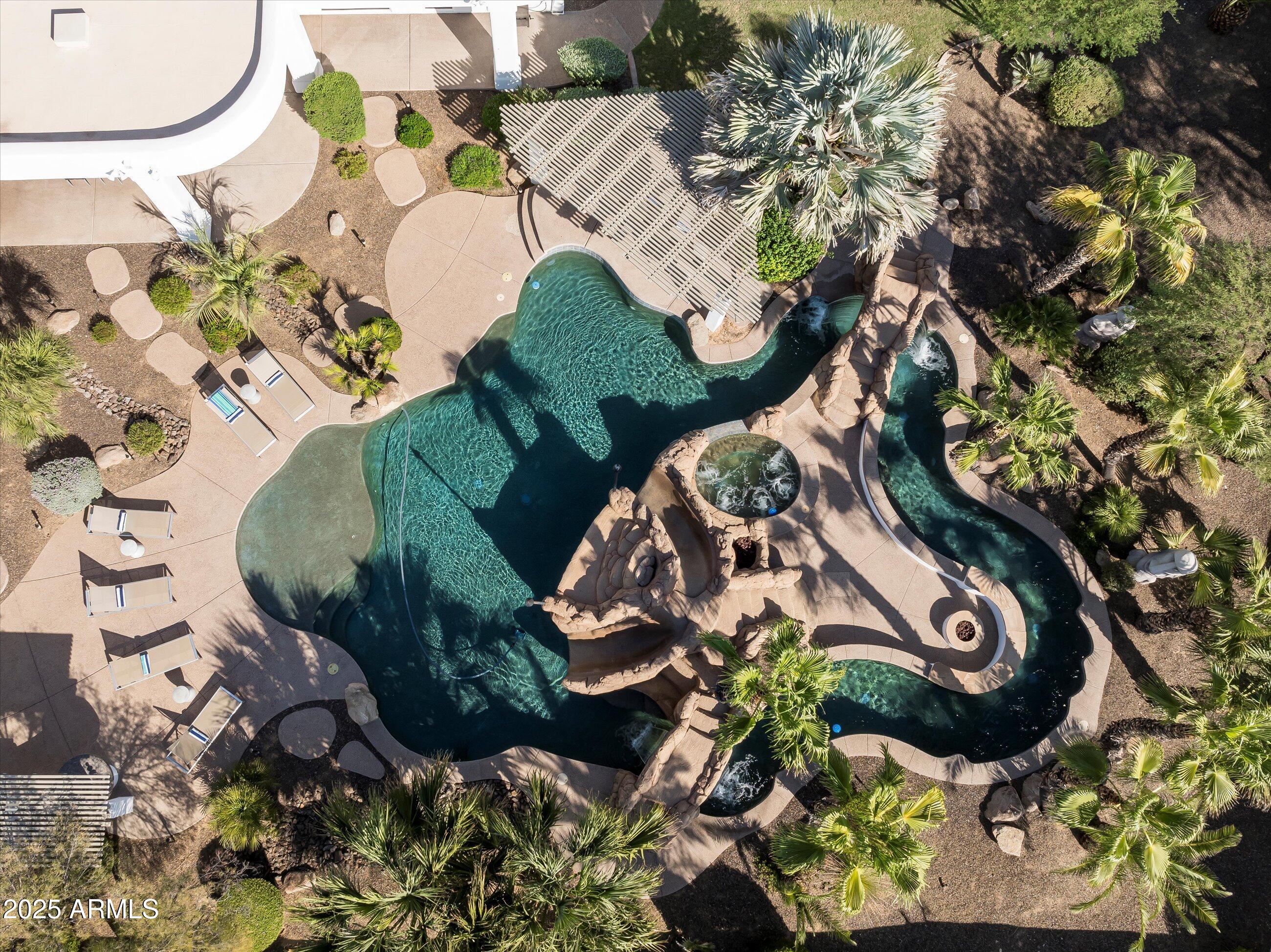 5901 E MOUNTAIN VIEW Road