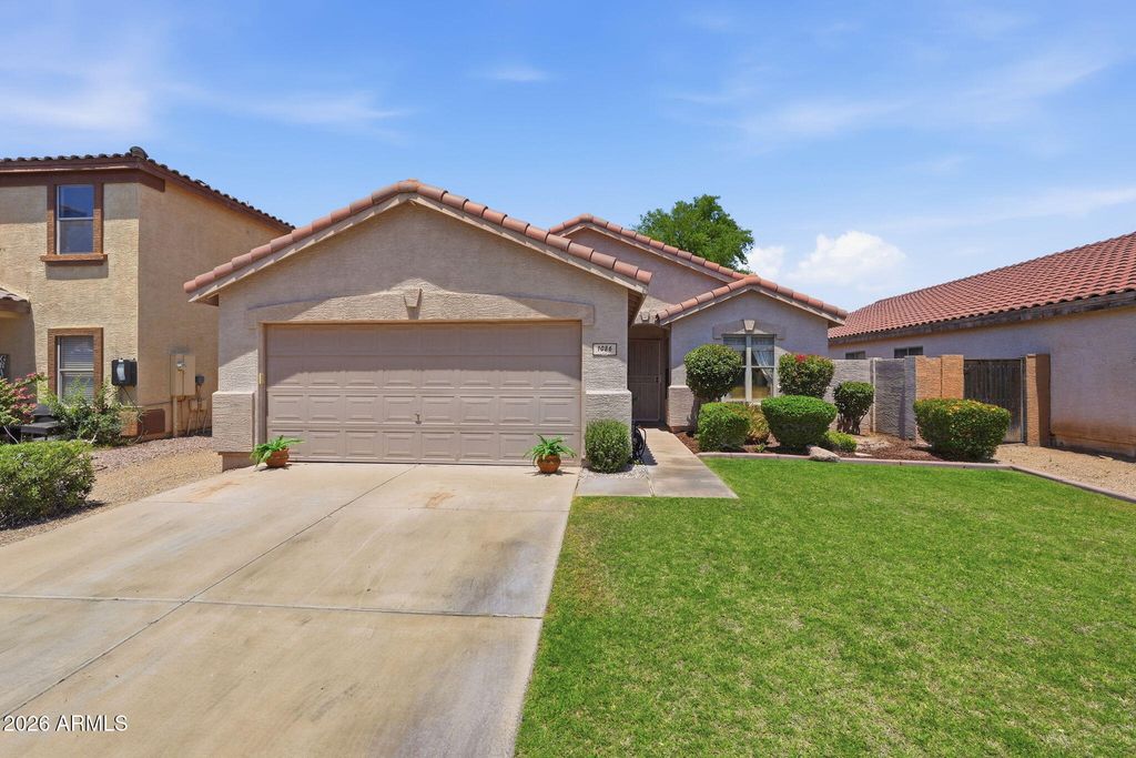 Photo of 1086 E Arabian Drive, Gilbert, AZ 85296 (MLS # 7027930)