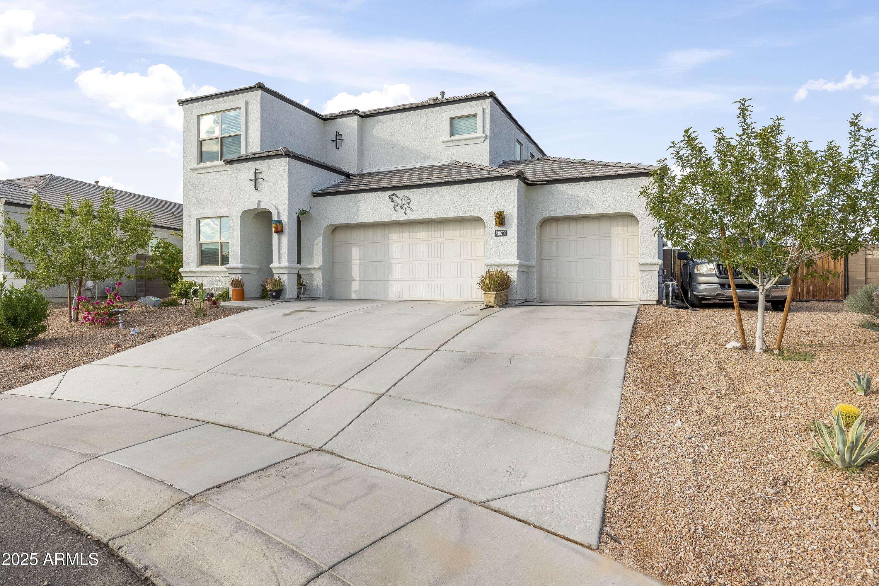 30700 W WELDON Avenue