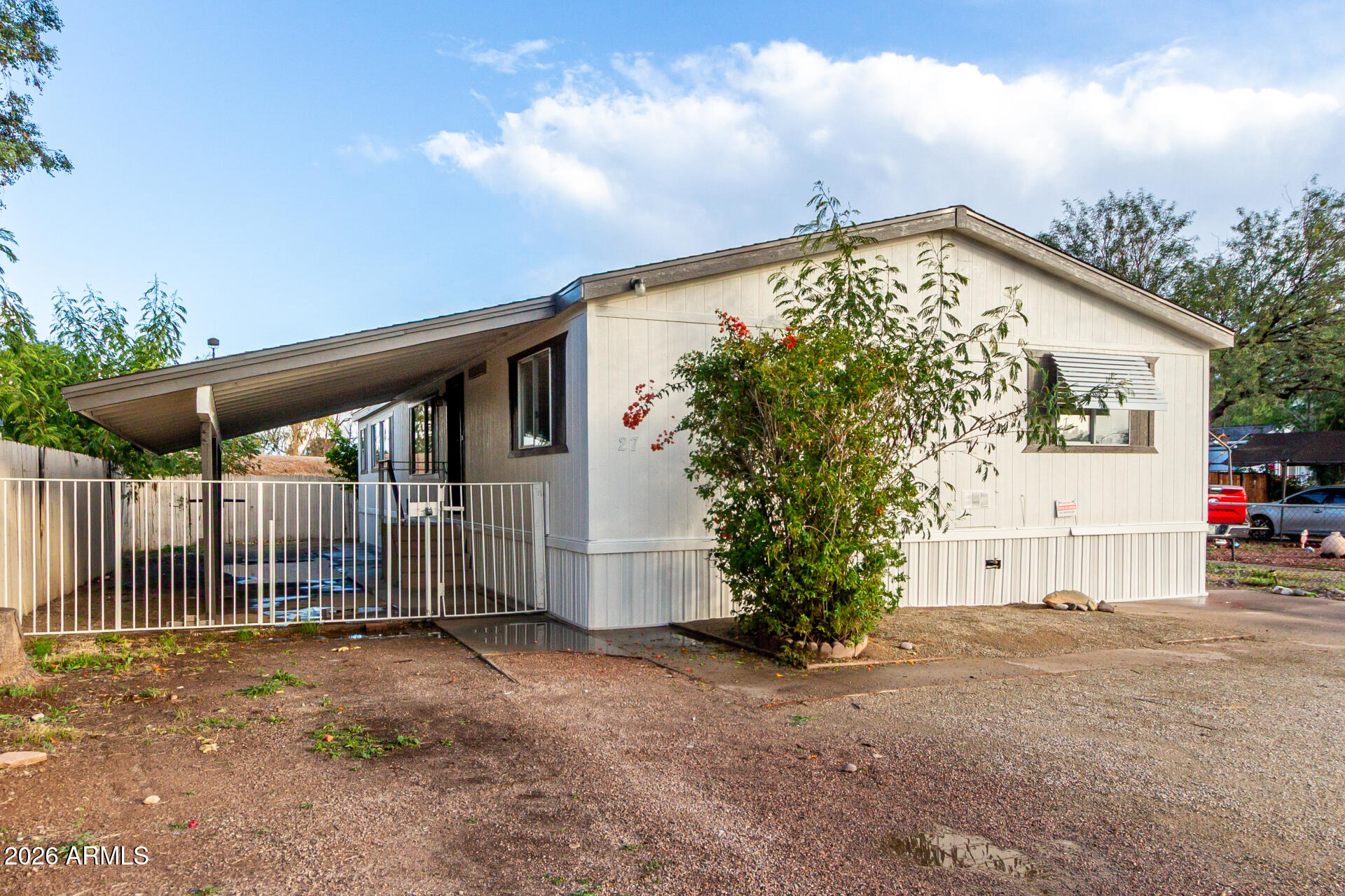 7660 E MCKELLIPS Road 27