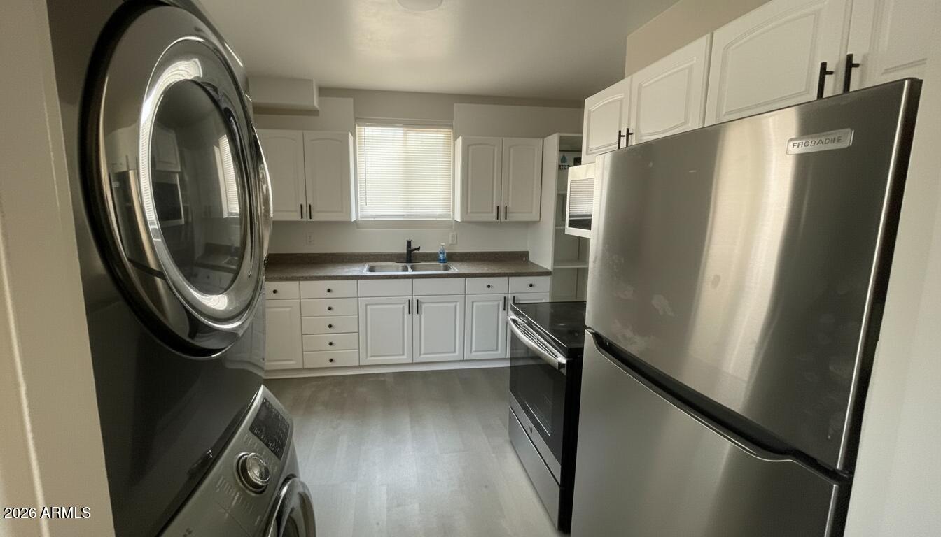 1729 E Moreland Street