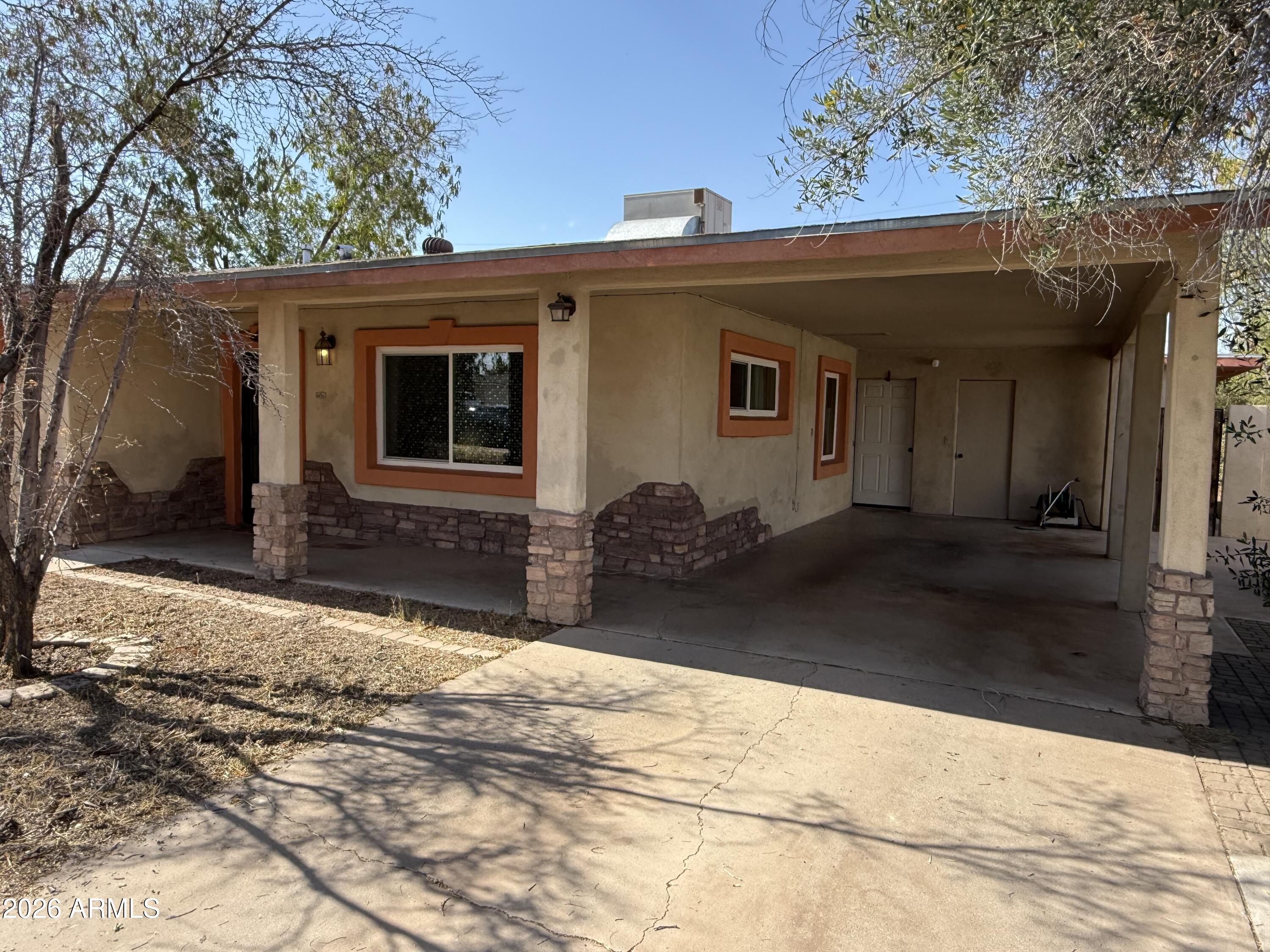 856 E VINE Avenue