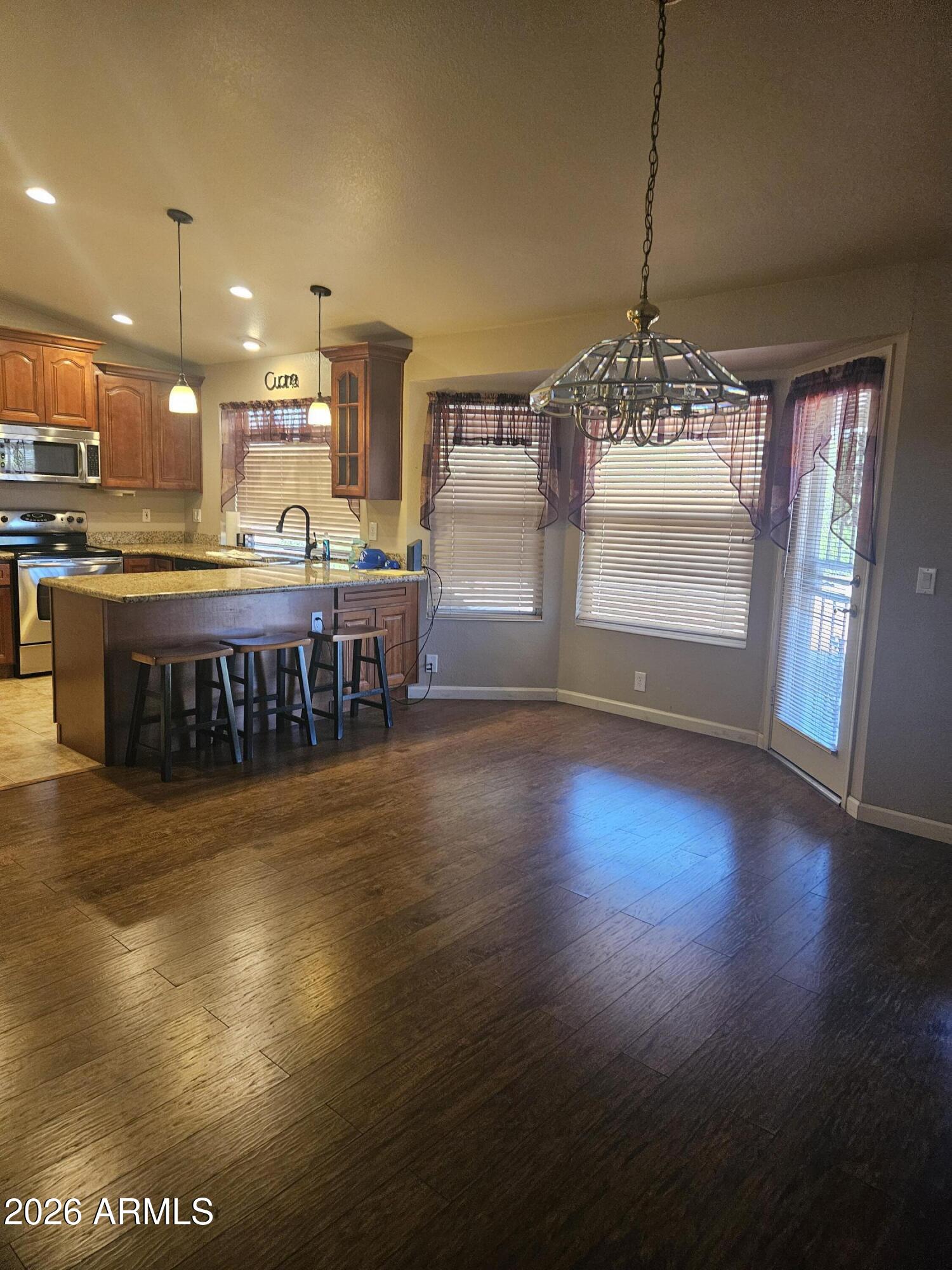 8646 W ROCKWOOD Drive