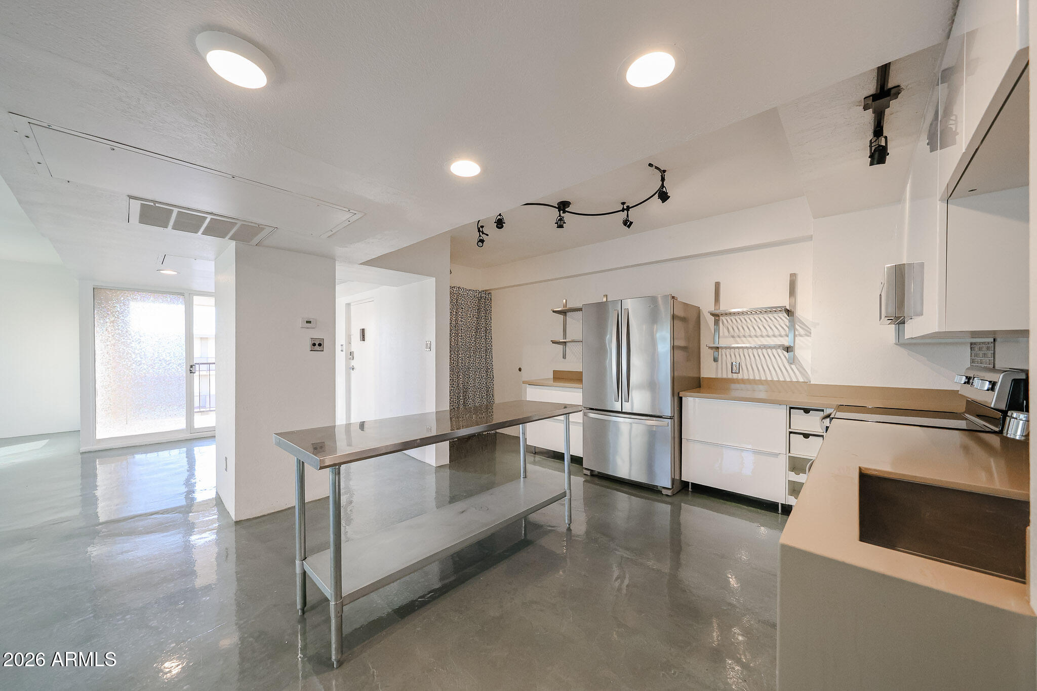 353 E THOMAS Road C501