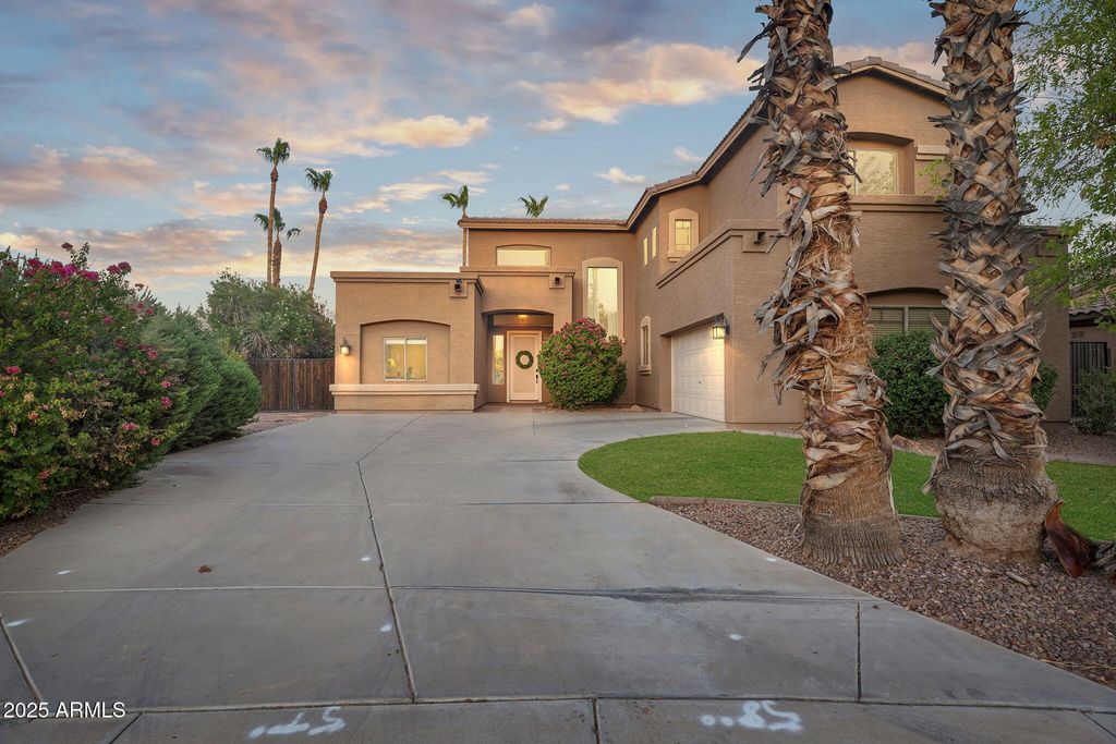 Photo of 1785 S Morrison Lane, Gilbert, AZ 85295 (MLS # 6921848)