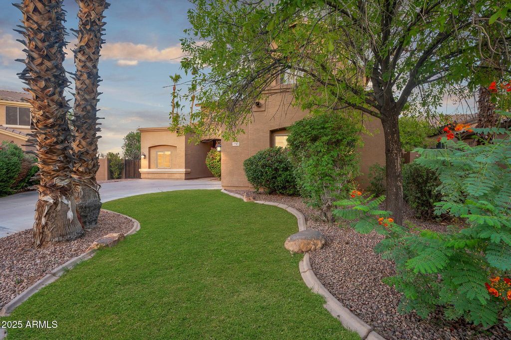 Photo of 1785 S Morrison Lane, Gilbert, AZ 85295 (MLS # 6921848)