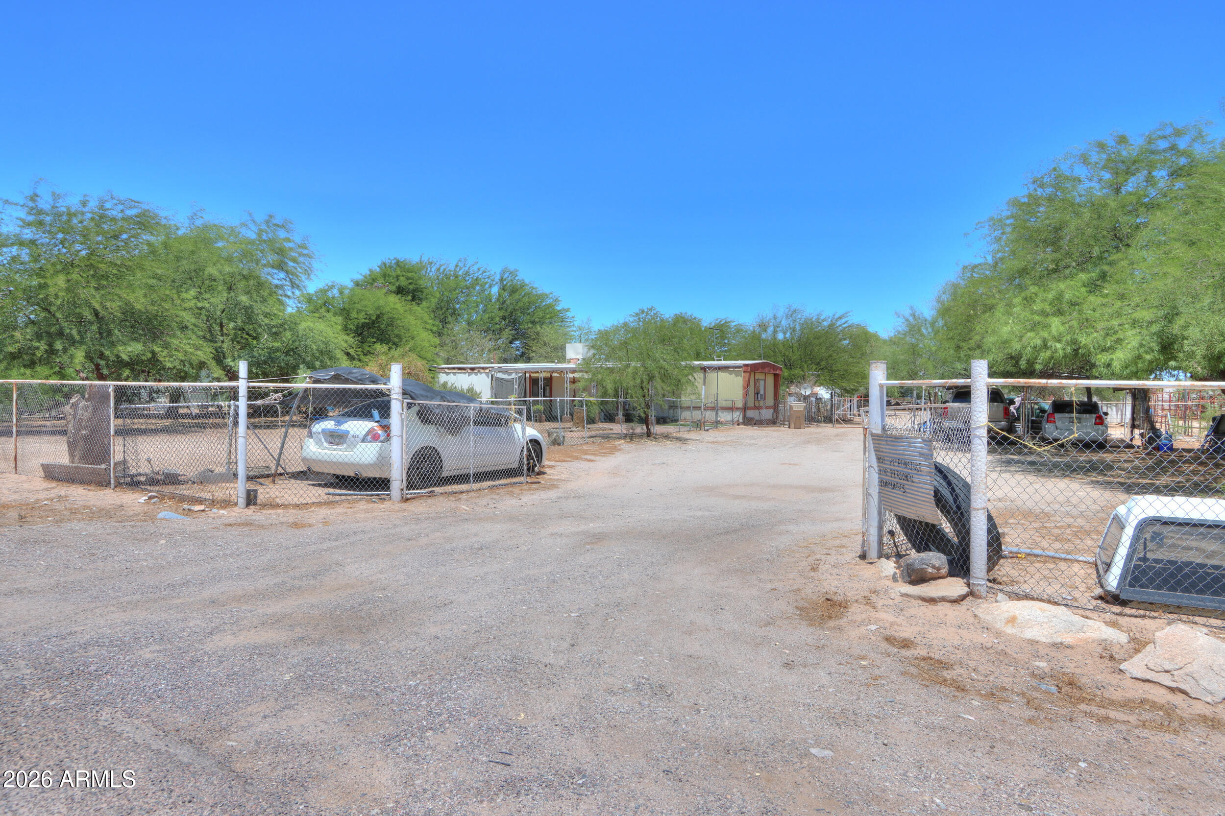 50740 W JULIE Lane
