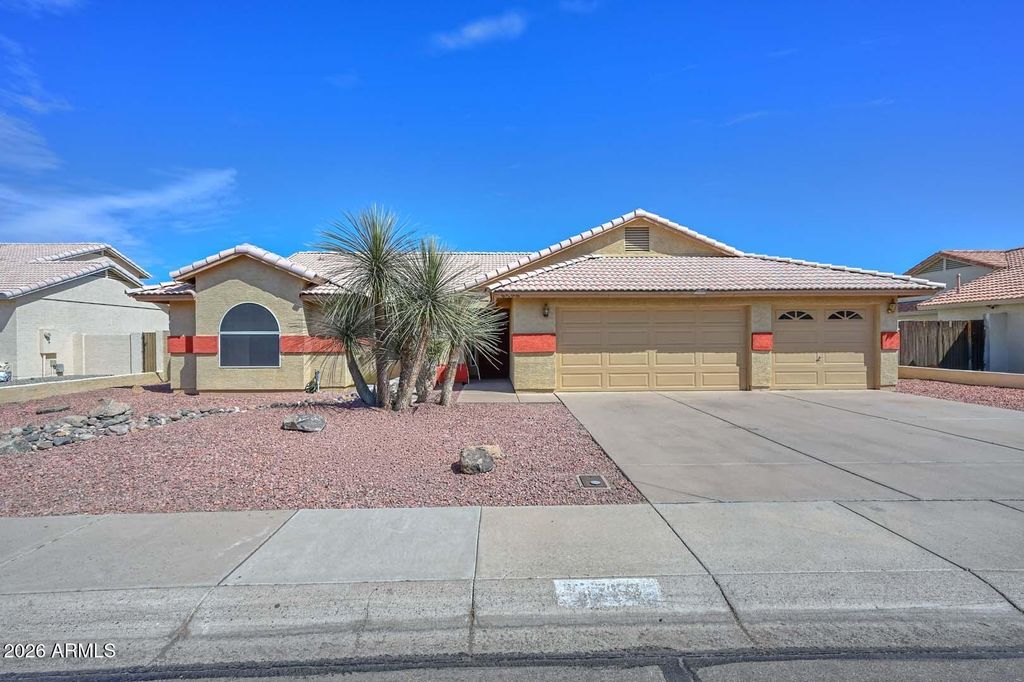 Photo of 8758 W Bloomfield Road, Peoria, AZ 85381 (MLS # 7026808)