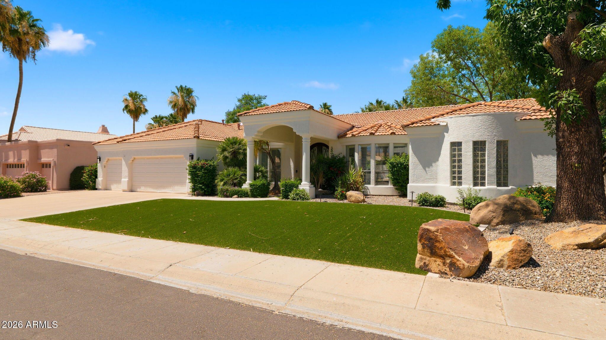 8638 E Dahlia Drive