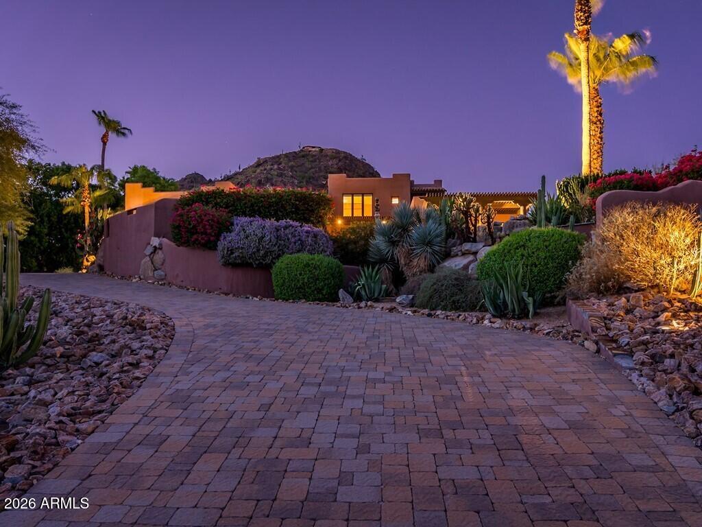 4320 E DESERT CREST Drive