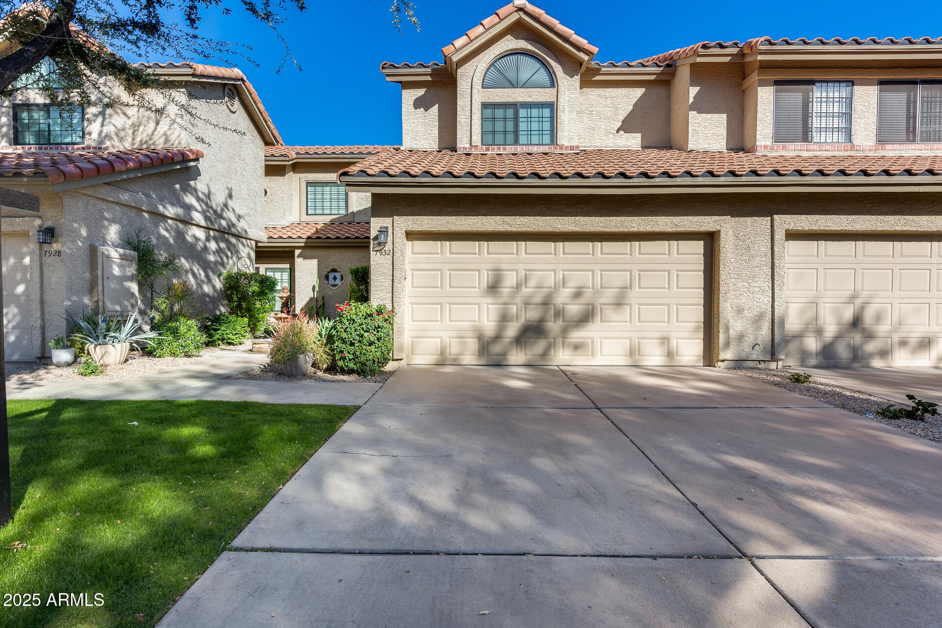 7932 E JOSHUA TREE Lane