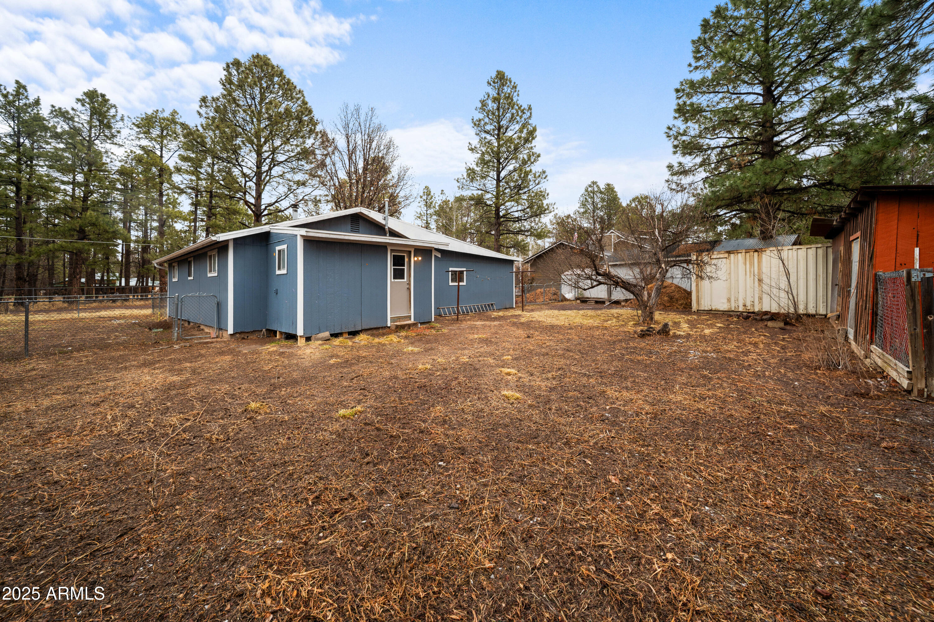 2221 CURRY Lane