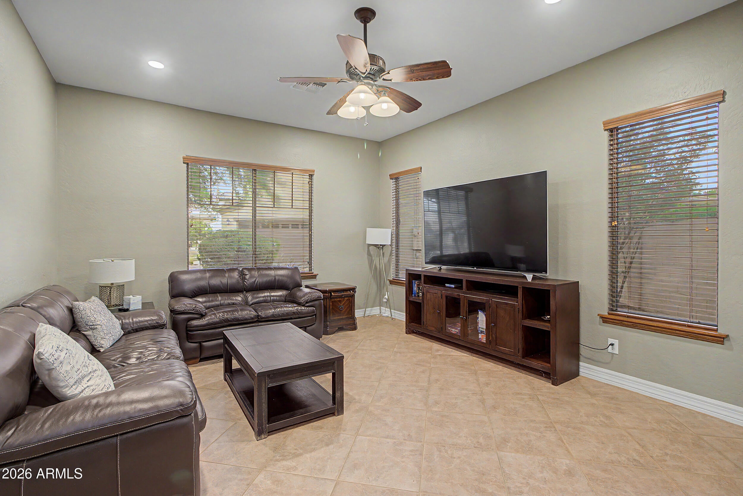 1351 E CANARY Drive