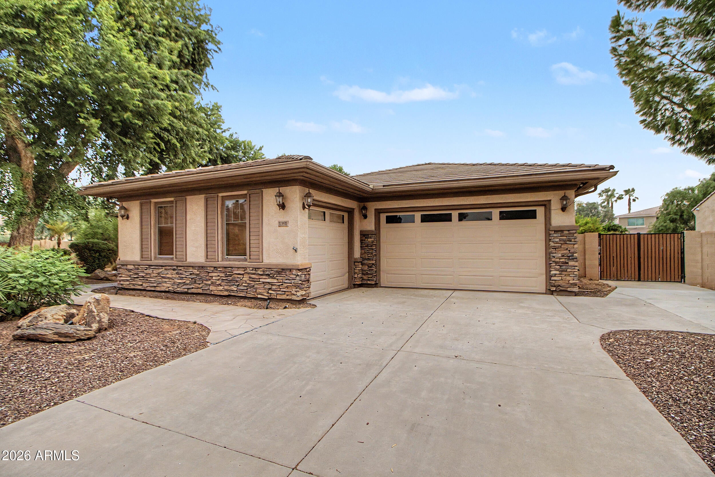 1351 E CANARY Drive