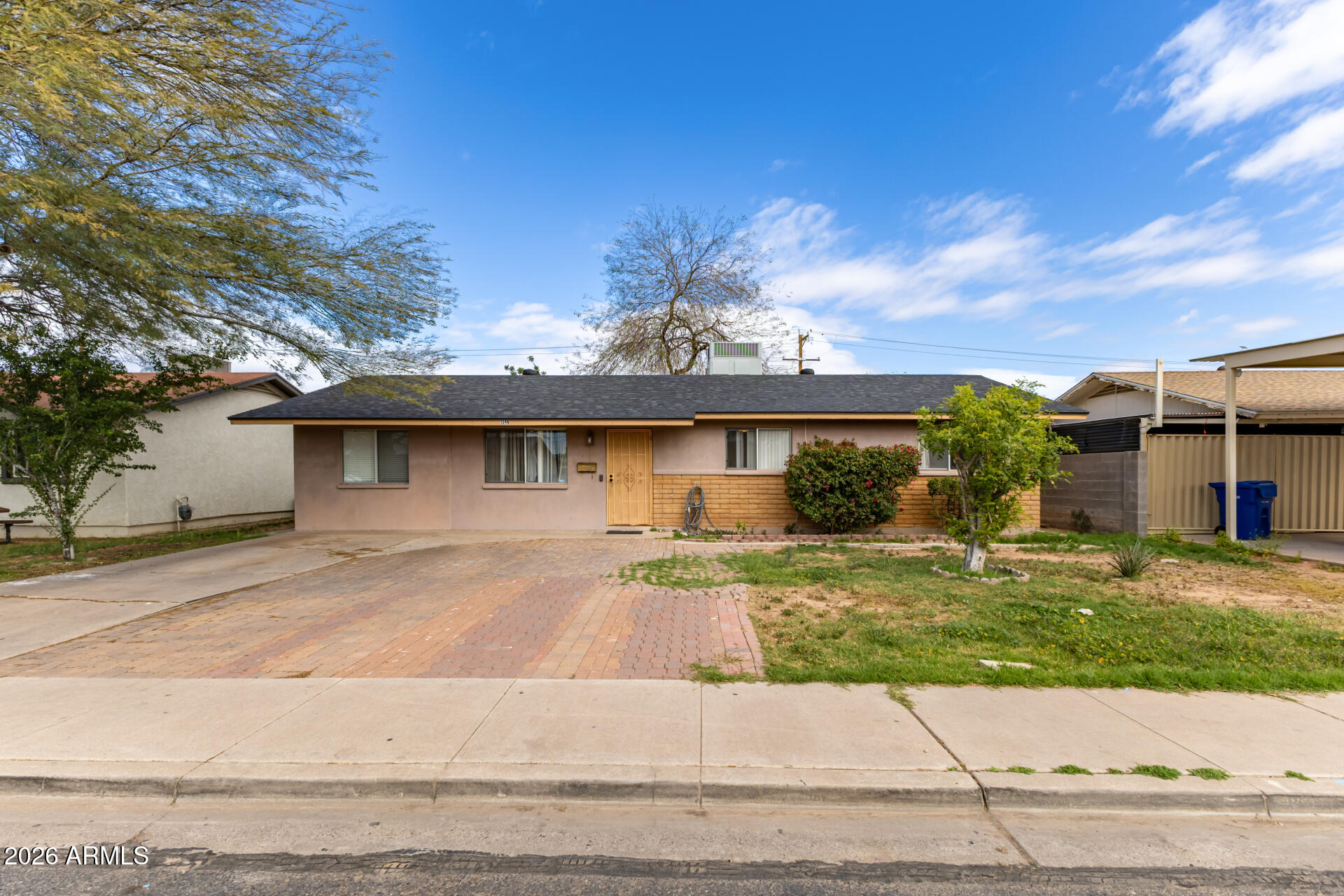 1246 E MILLETT Avenue