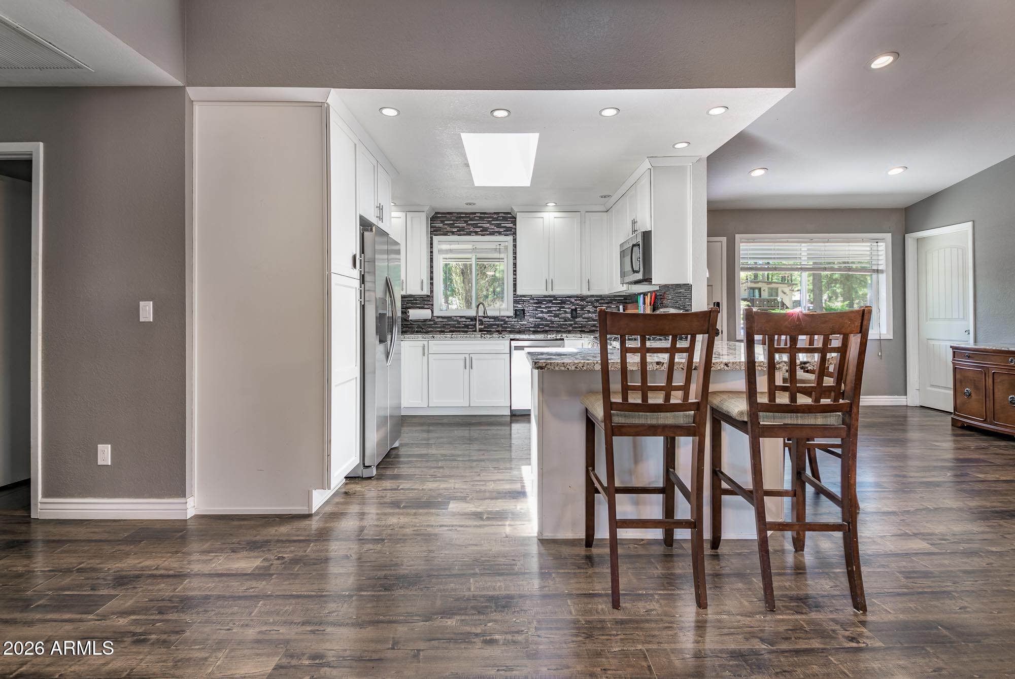 4652 E NORTHWOOD Way