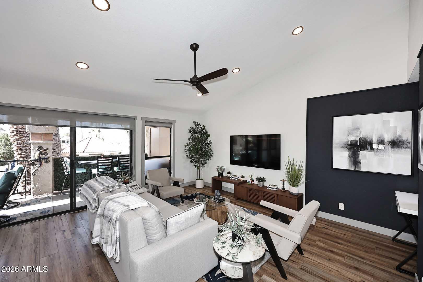 9707 E MOUNTAIN VIEW Road 2452