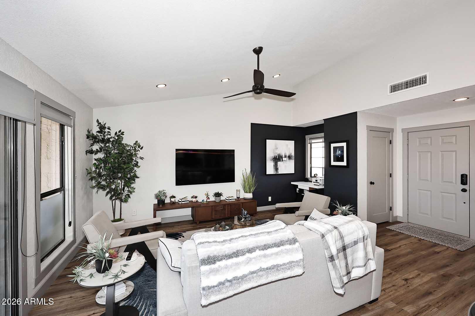 9707 E MOUNTAIN VIEW Road 2452