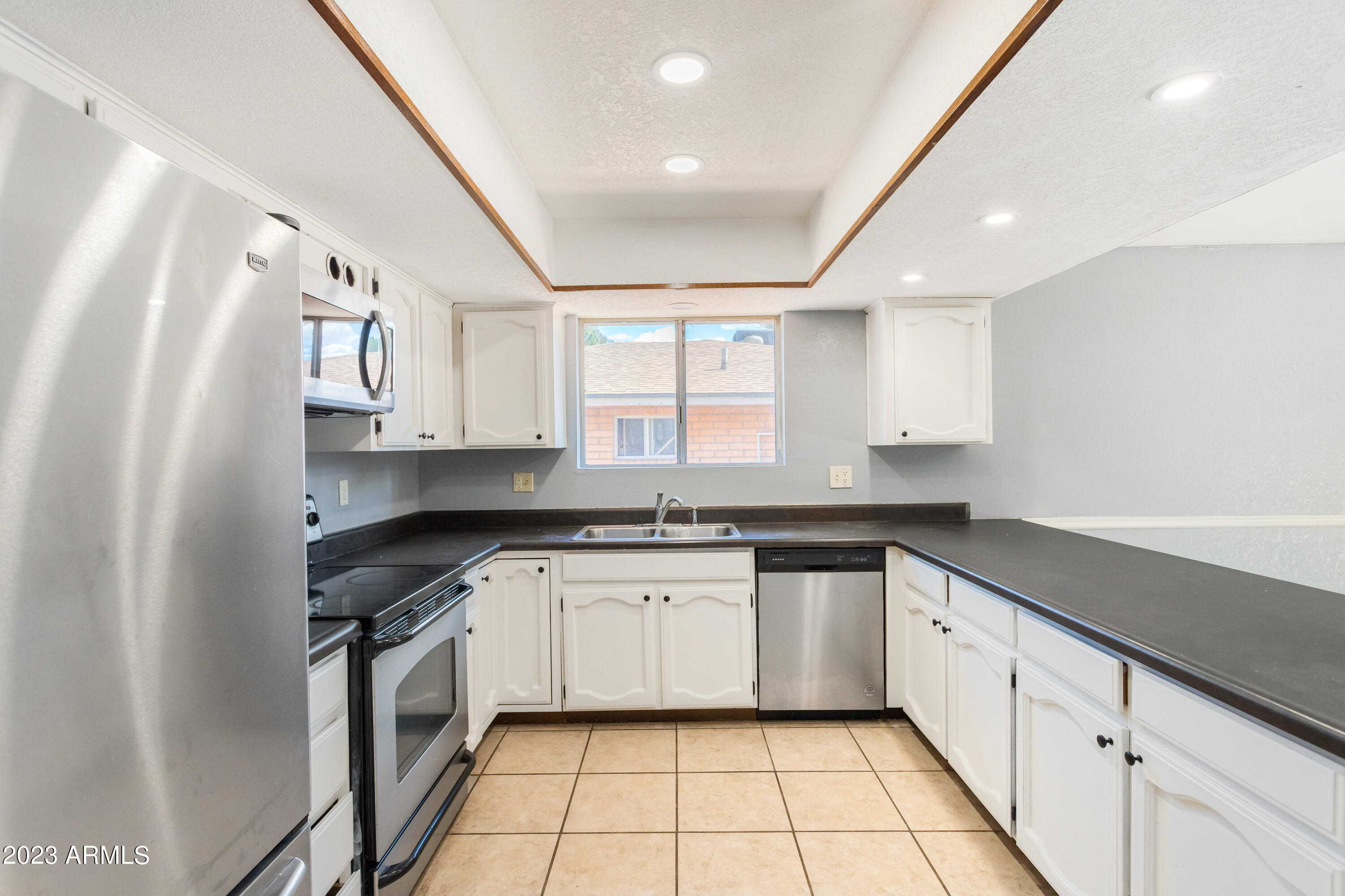 VISTA VILLAGE 5 - Residential