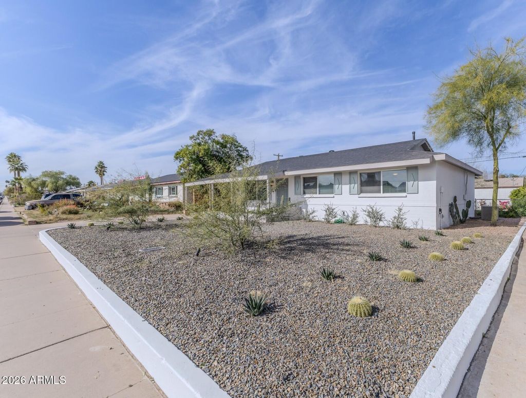 Photo of 424 E Fillmore Street, Tempe, AZ 85288 (MLS # 6979244)