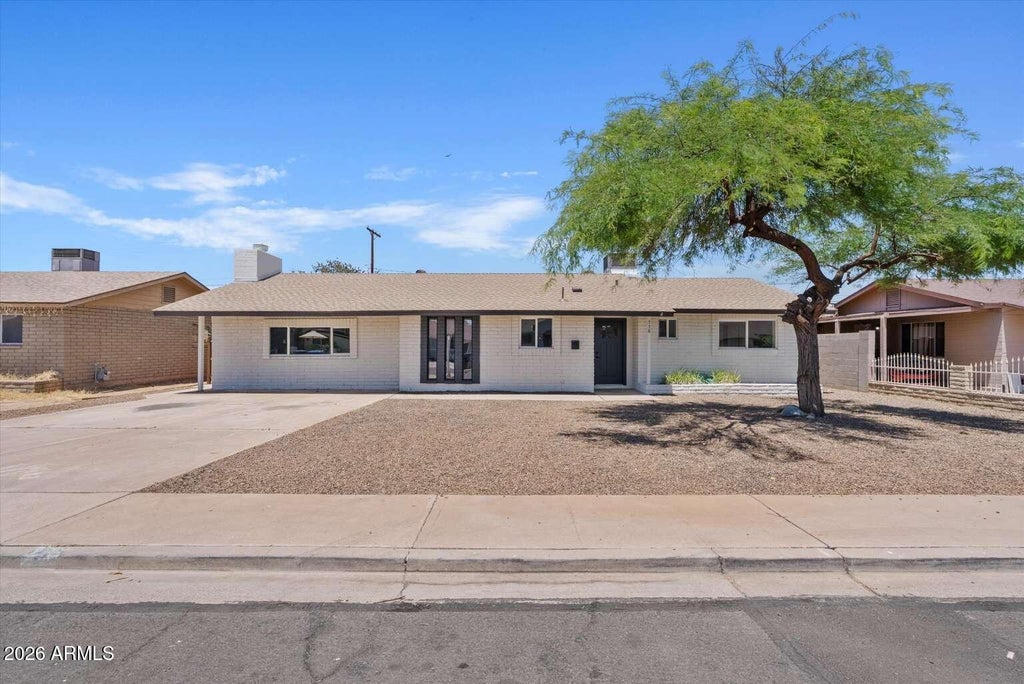 Photo of 116 E Millett Avenue, Mesa, AZ 85210 (MLS # 7035810)