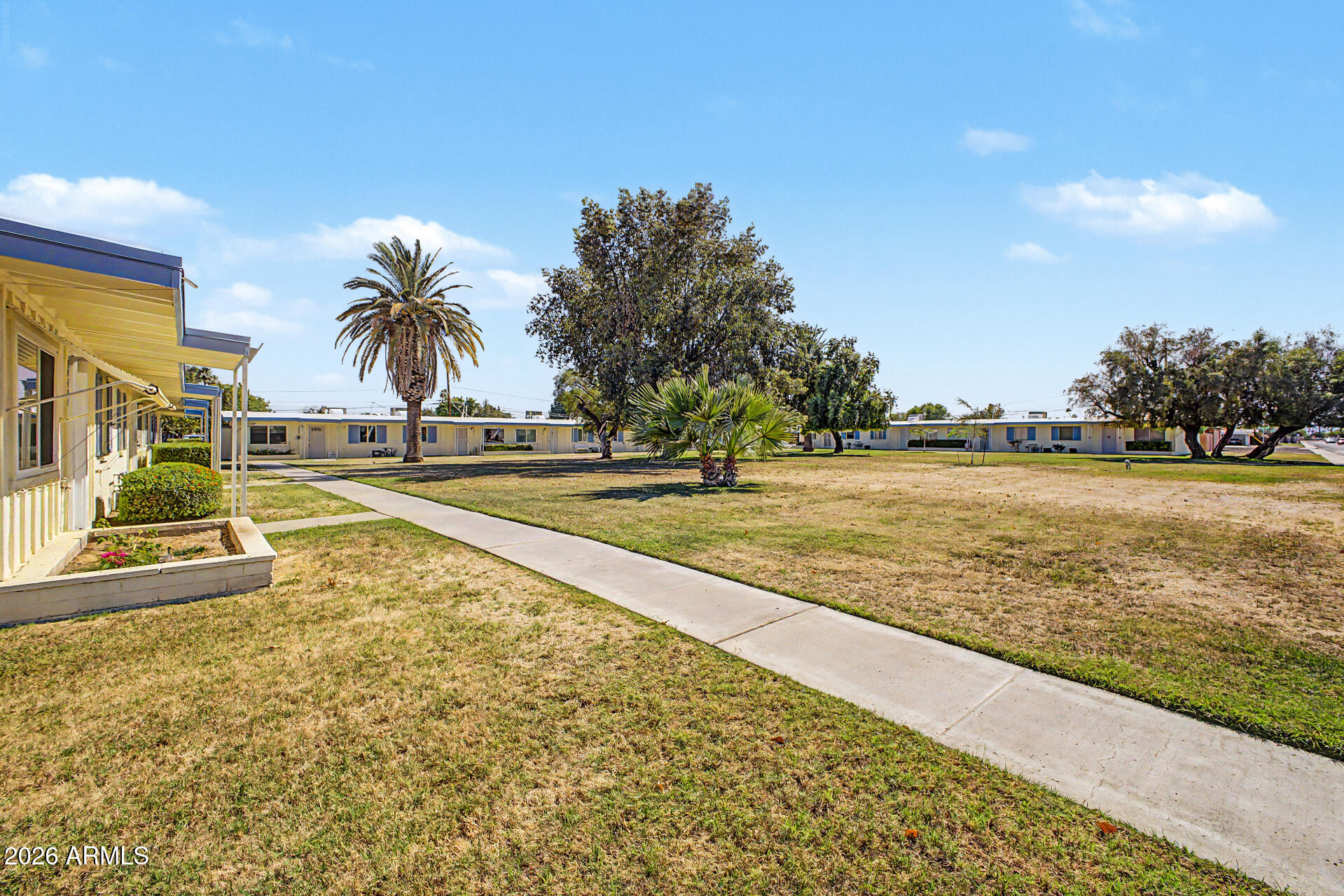 10405 W PEORIA Avenue