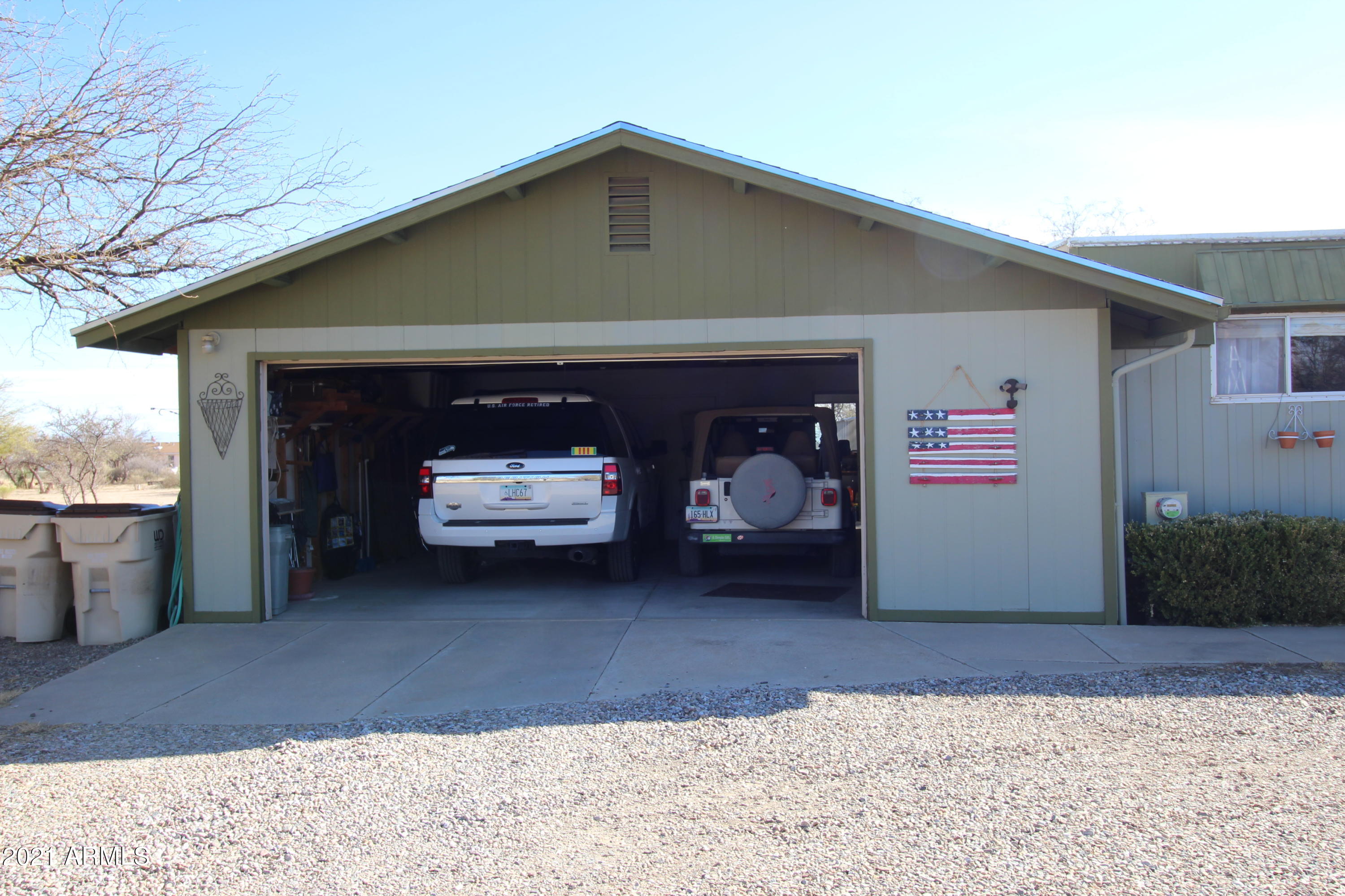 MUSTANG HEIGHTS - Residential