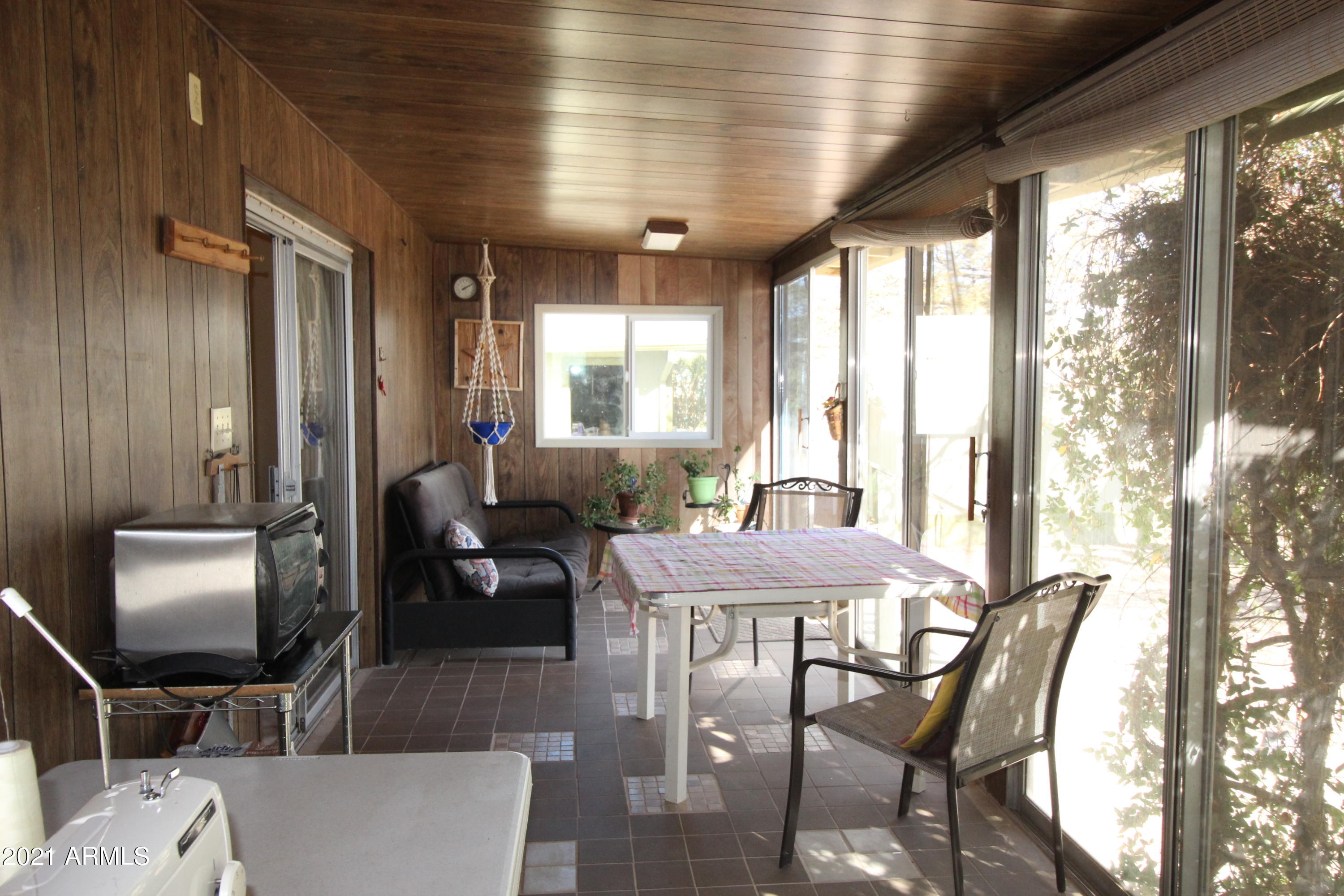 MUSTANG HEIGHTS - Residential