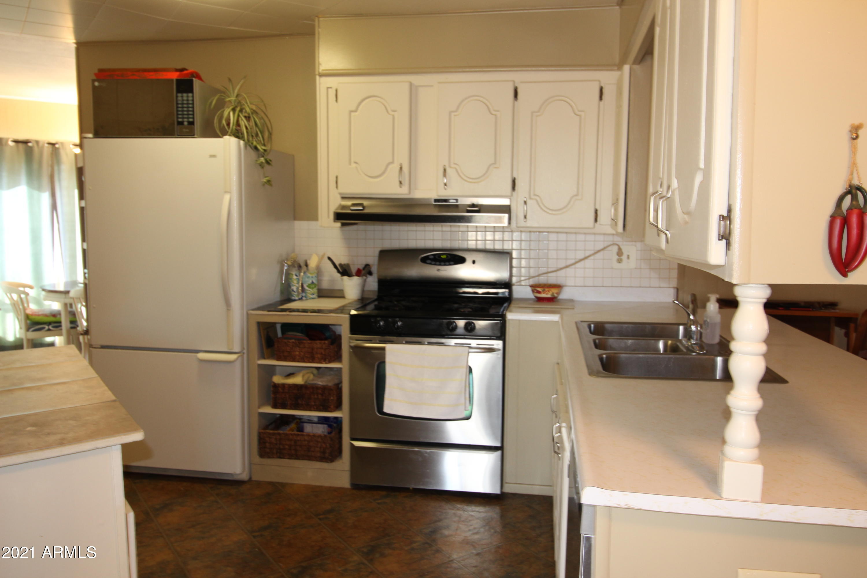 MUSTANG HEIGHTS - Residential