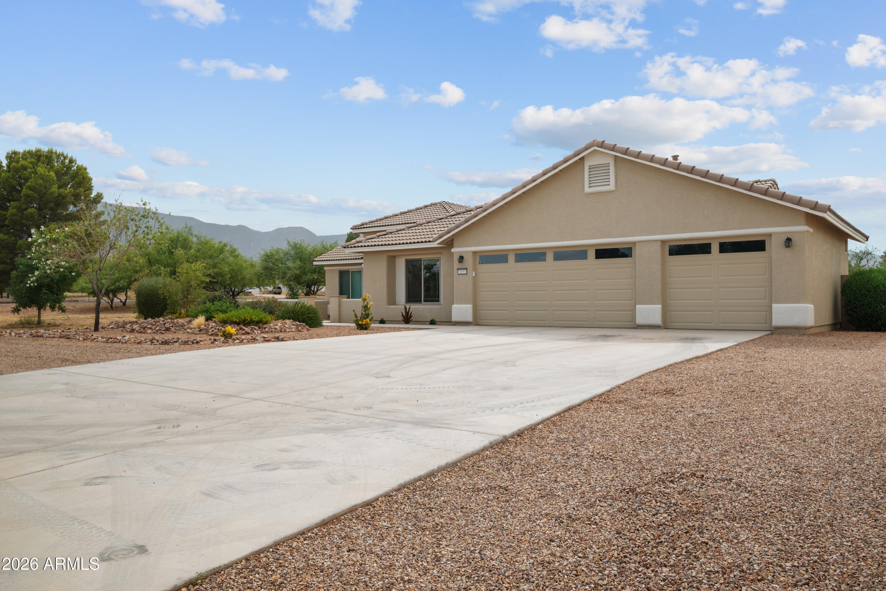 3153 E MOHAWK Court