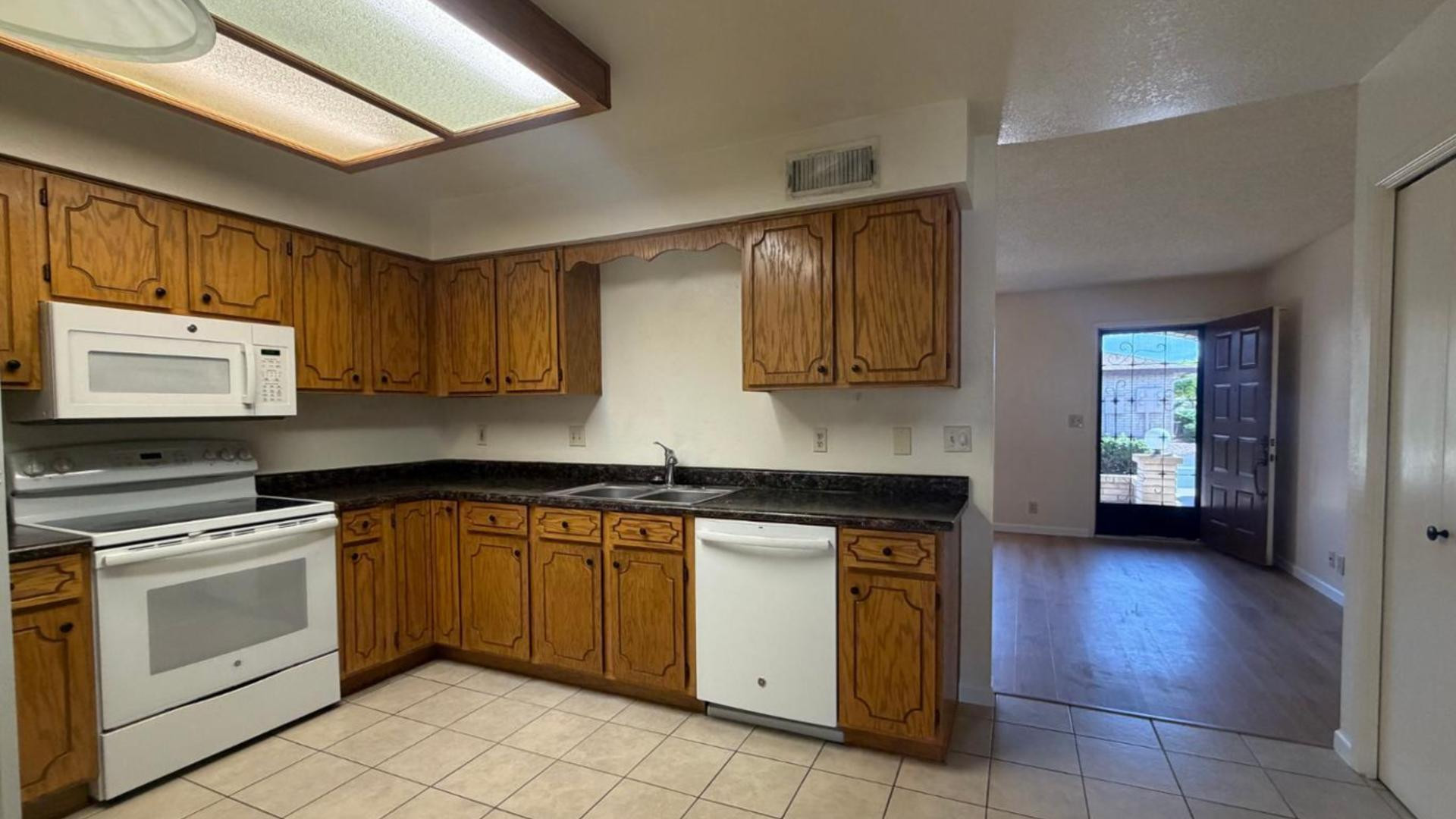 520 S GREENFIELD Road 41