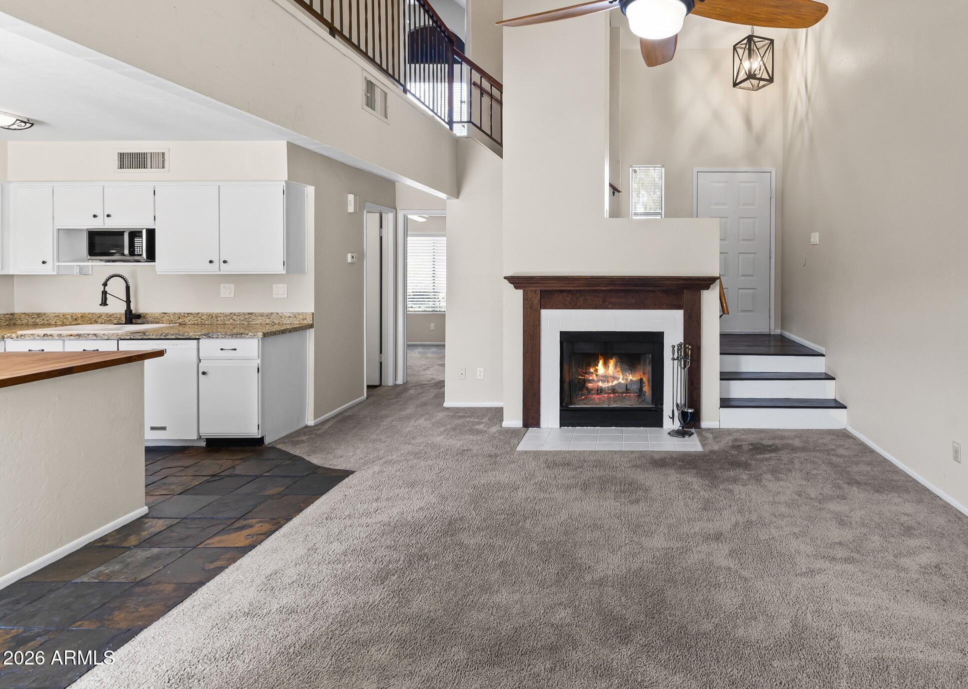 1535 N HORNE -- 10