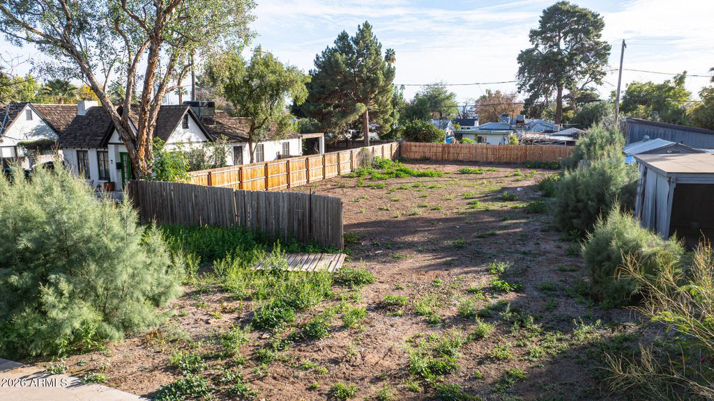 Photo of 931 W Heatherbrae Drive #10, Phoenix, AZ 85013 (MLS # 6964589)