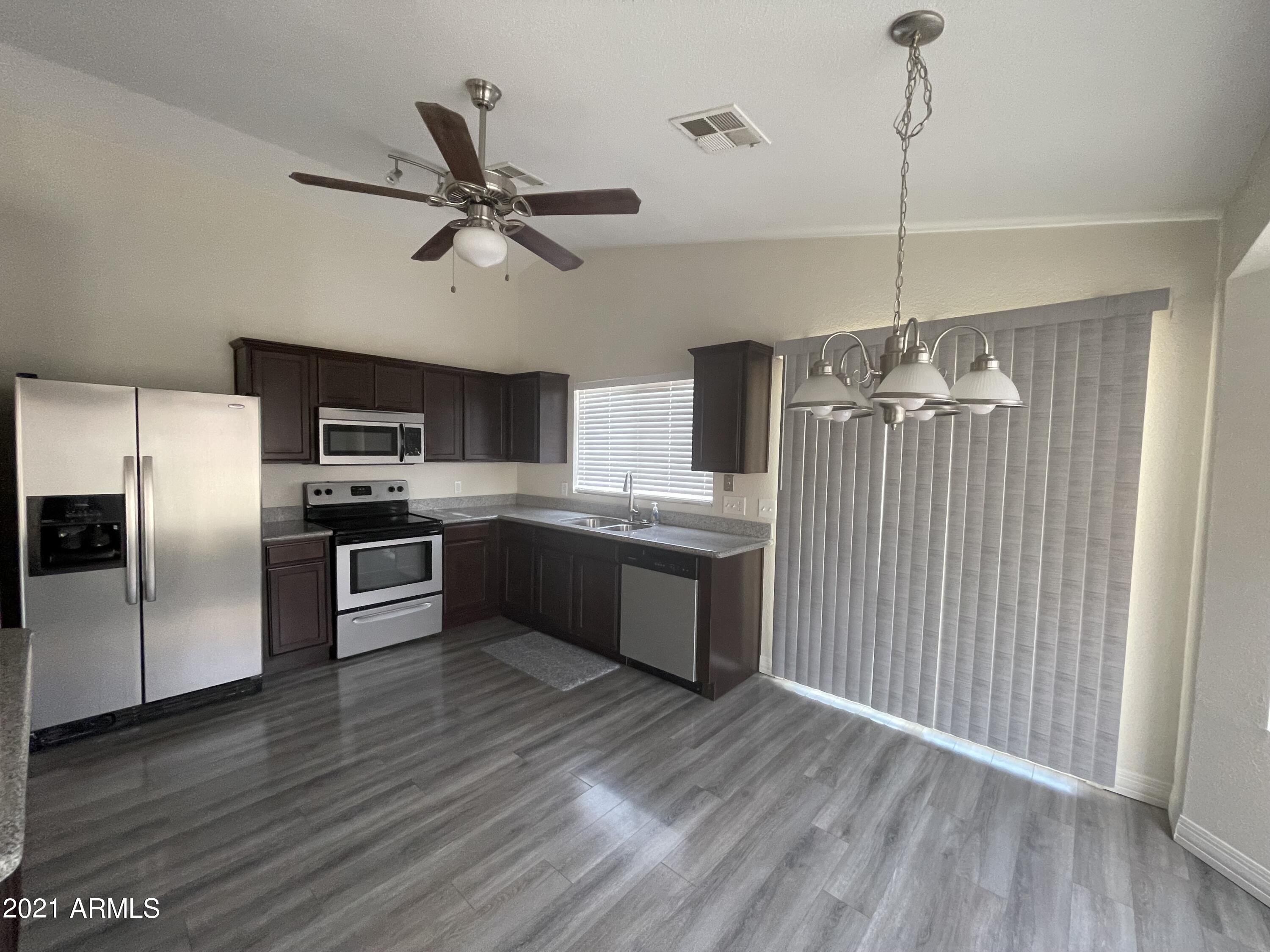 4020 W Camino Vivaz --