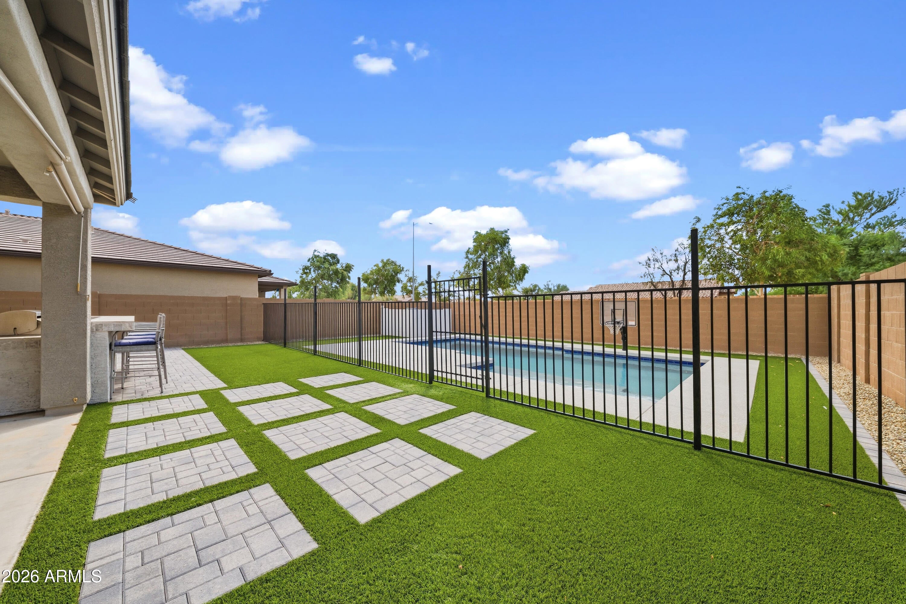 238 S 157TH Lane