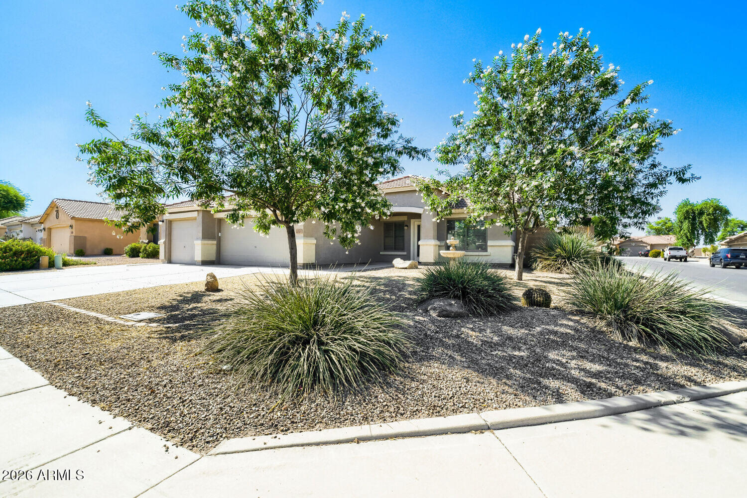 4085 E STRATFORD Place